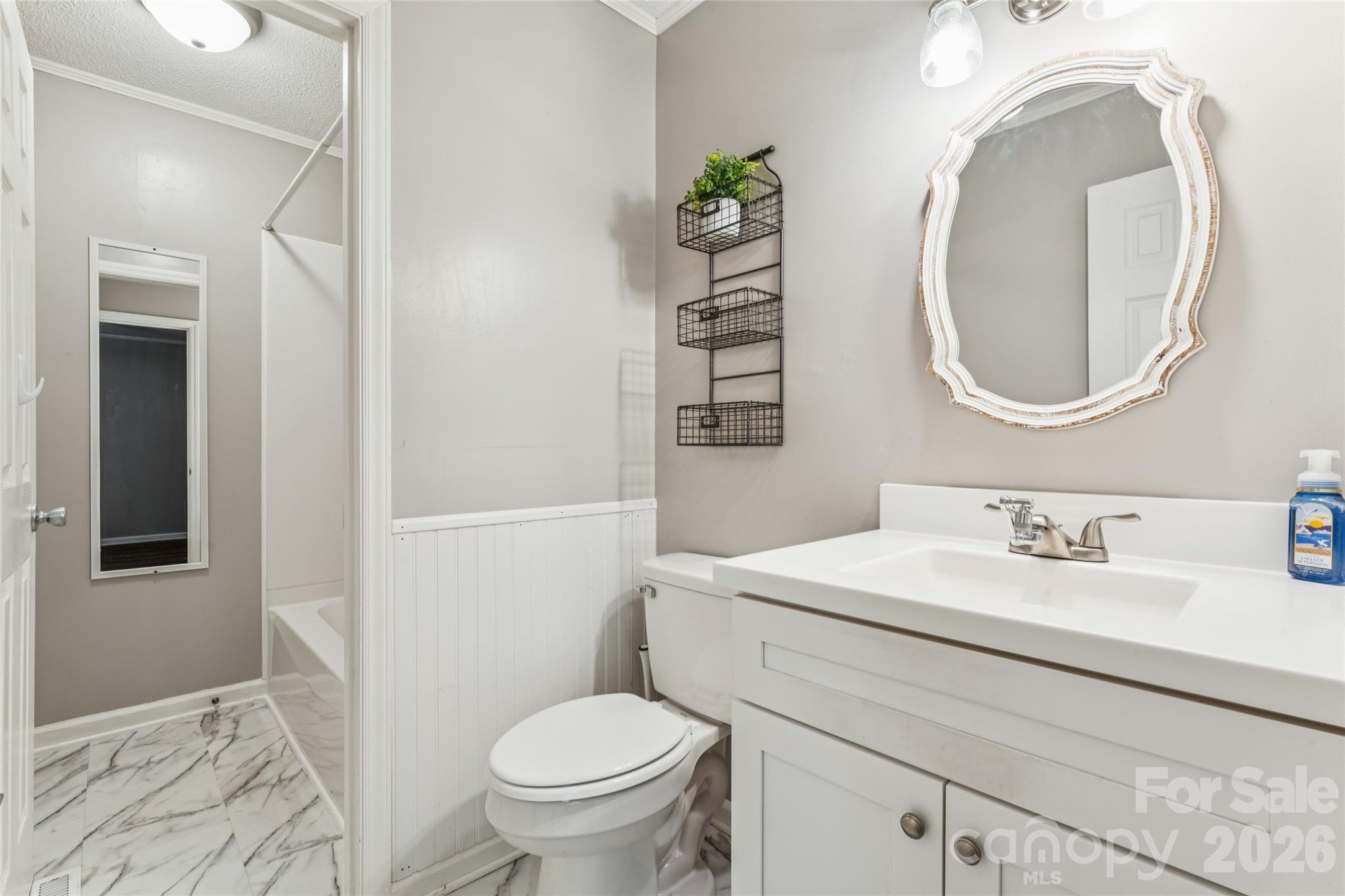 Primary bath - 611 Woodland Drive, Rockwell