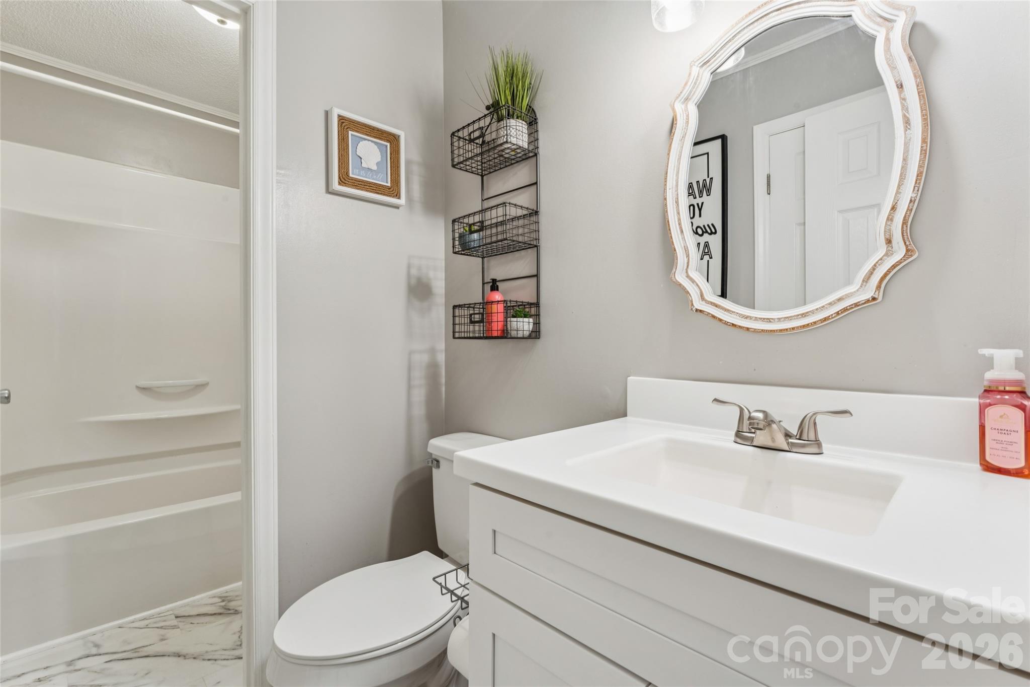Second half bath - 611 Woodland Drive, Rockwell