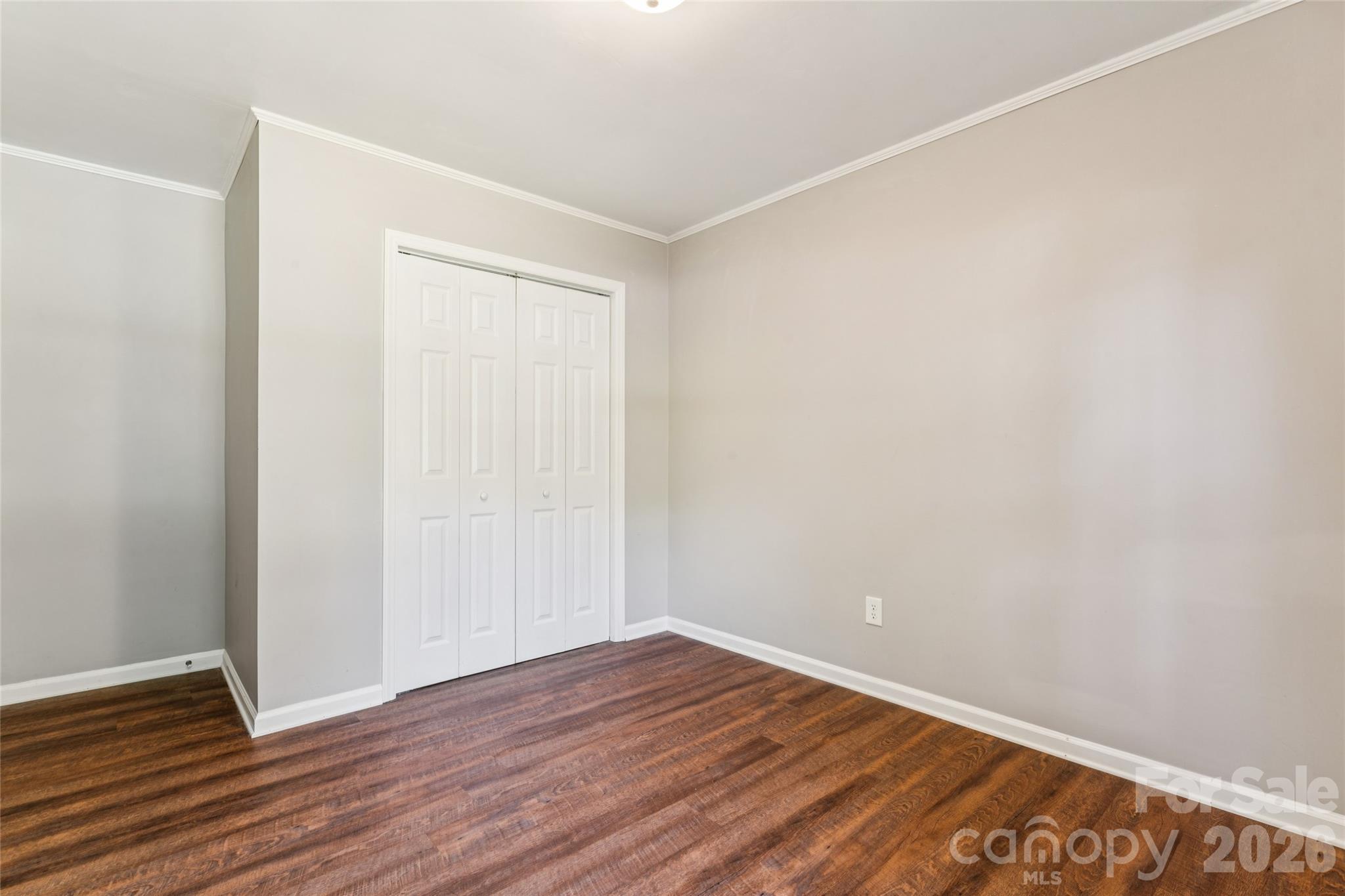 Single Family Residence at 611 Woodland Drive, Rockwell, photo 32 of 48