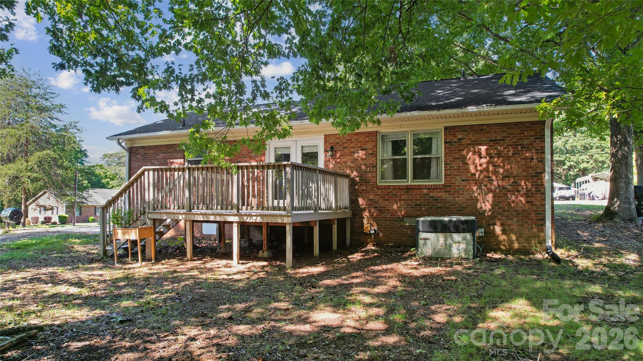 Single Family Residence at 611 Woodland Drive, Rockwell, photo 45 of 48