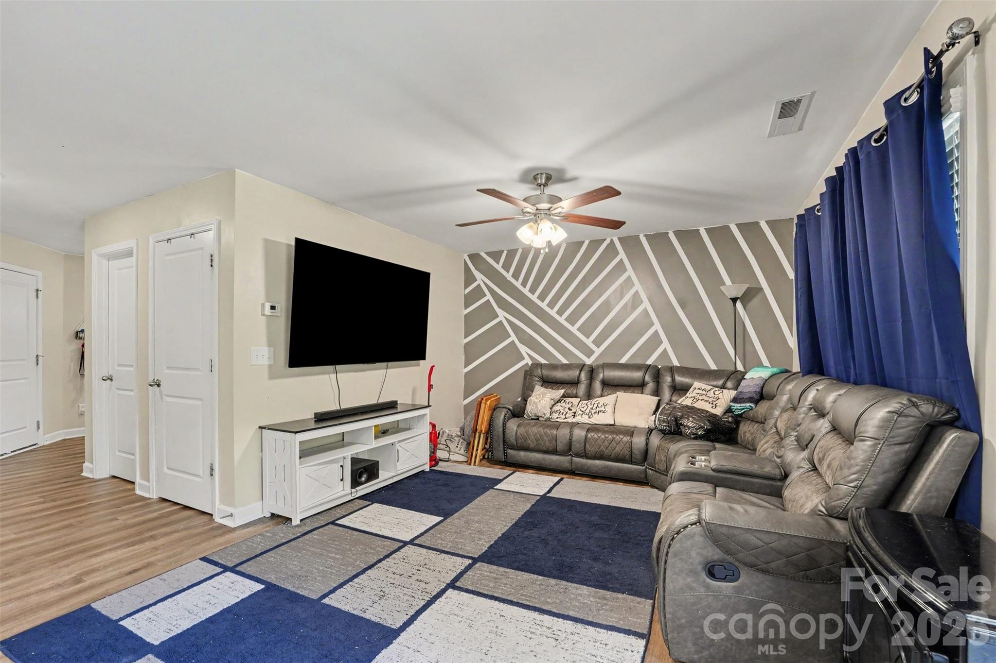 Single Family Residence at 815 Sunset Drive, Salisbury, photo 4 of 23