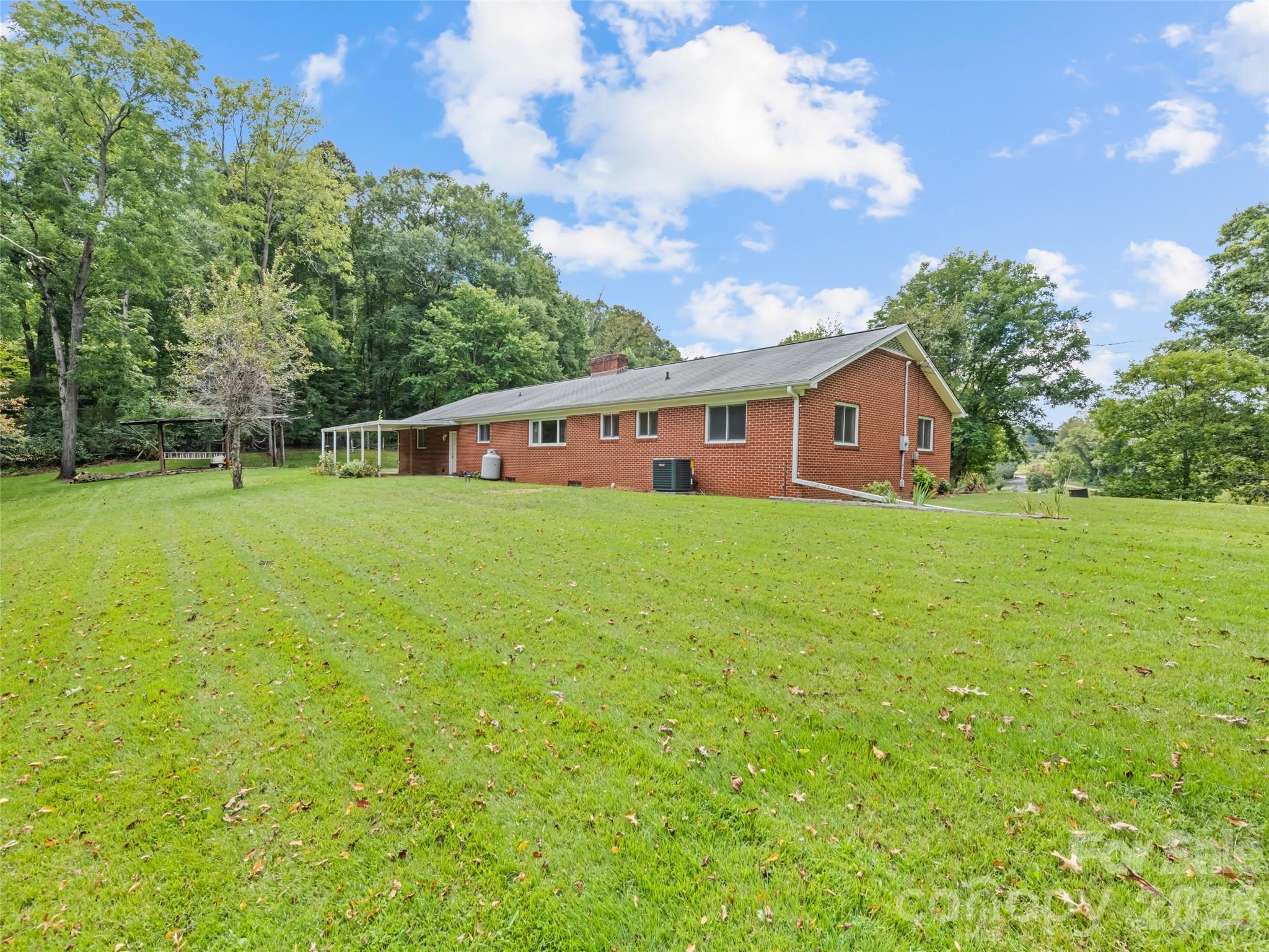 Single Family Residence at 2968 Dutch Cove Road, Canton, photo 4 of 30