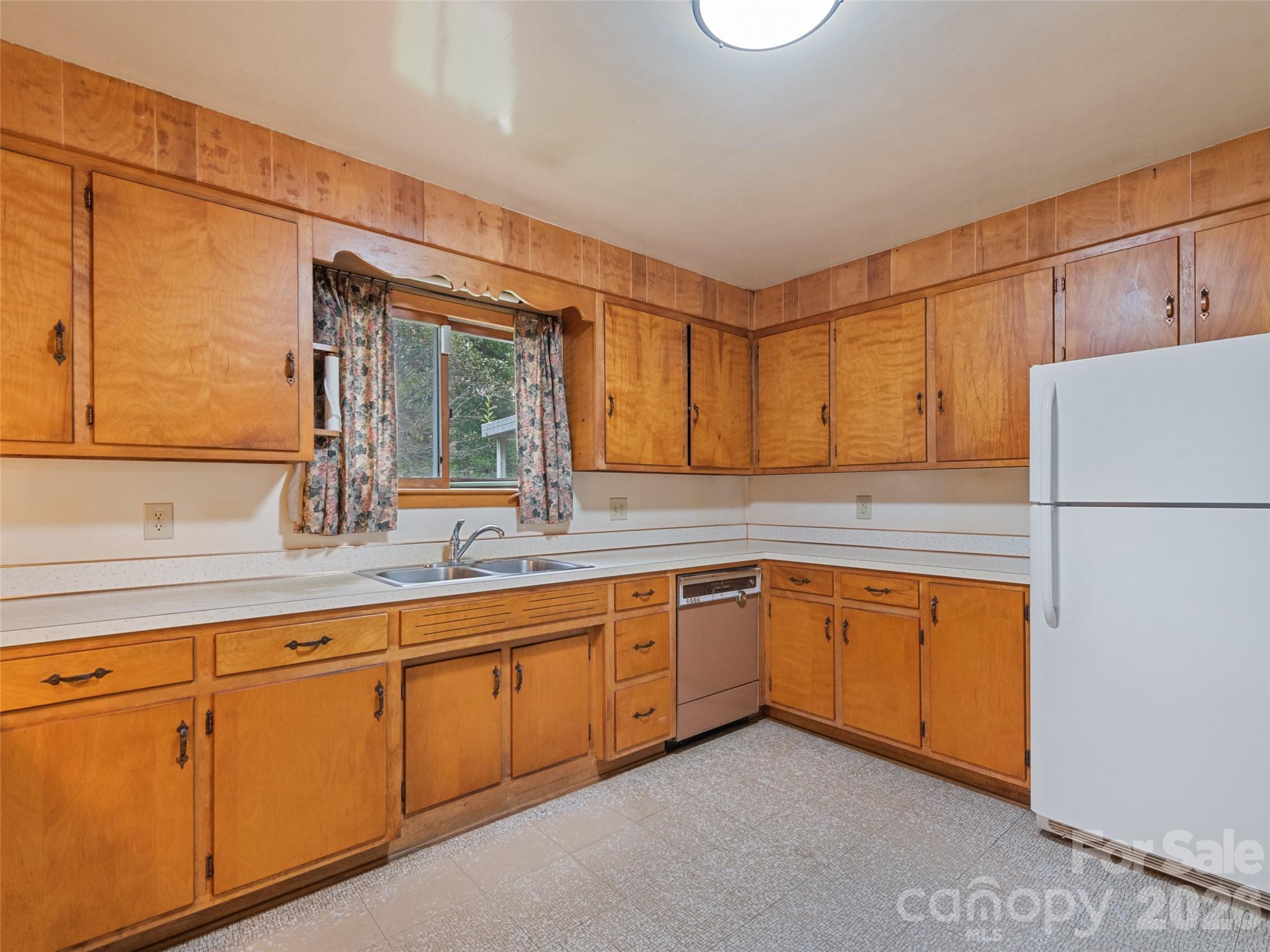 Single Family Residence at 2968 Dutch Cove Road, Canton, photo 14 of 30