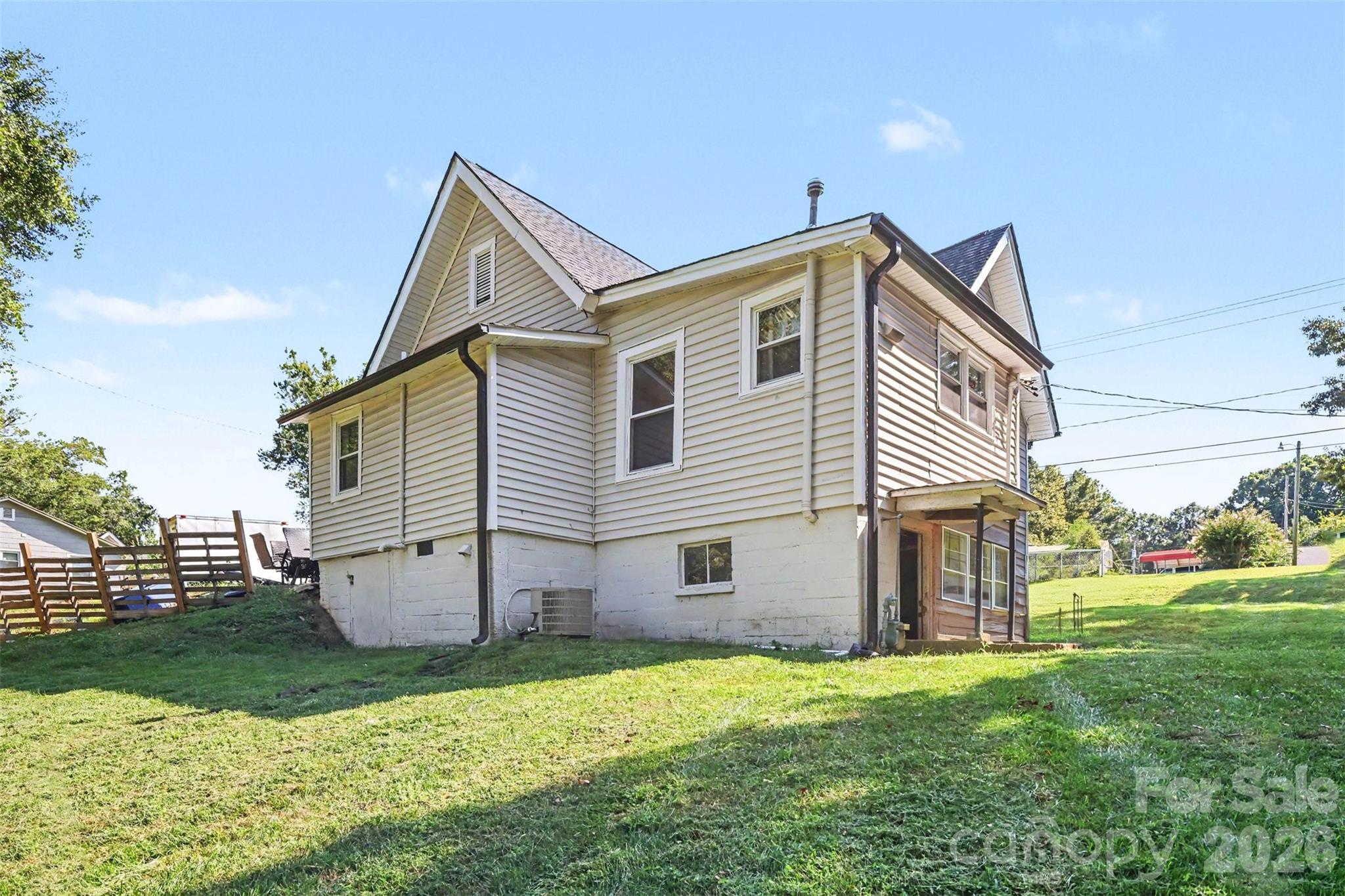 Single Family Residence at 1104 W 7th Avenue, Gastonia, photo 16 of 26