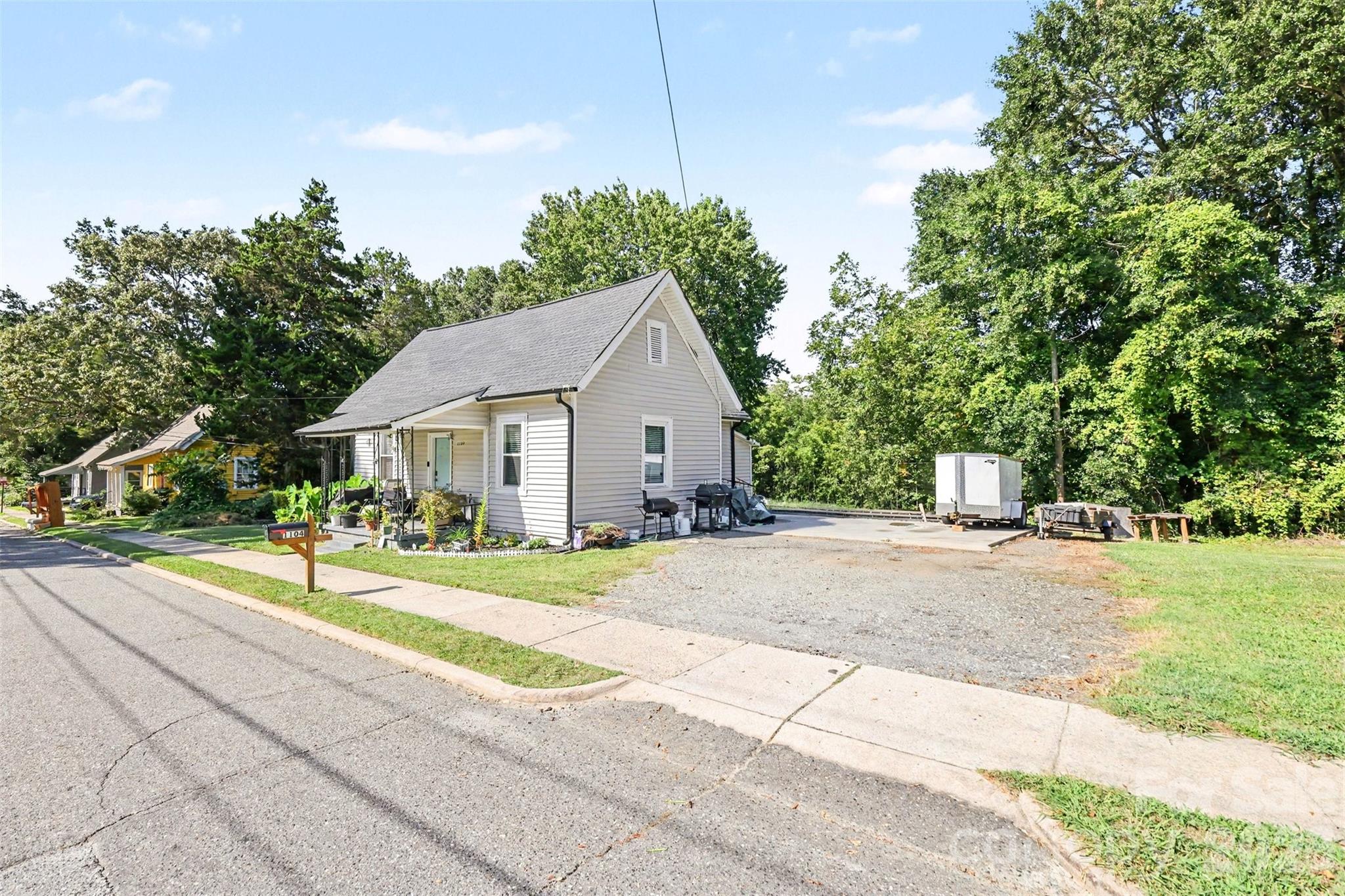 Single Family Residence at 1104 W 7th Avenue, Gastonia, photo 18 of 26