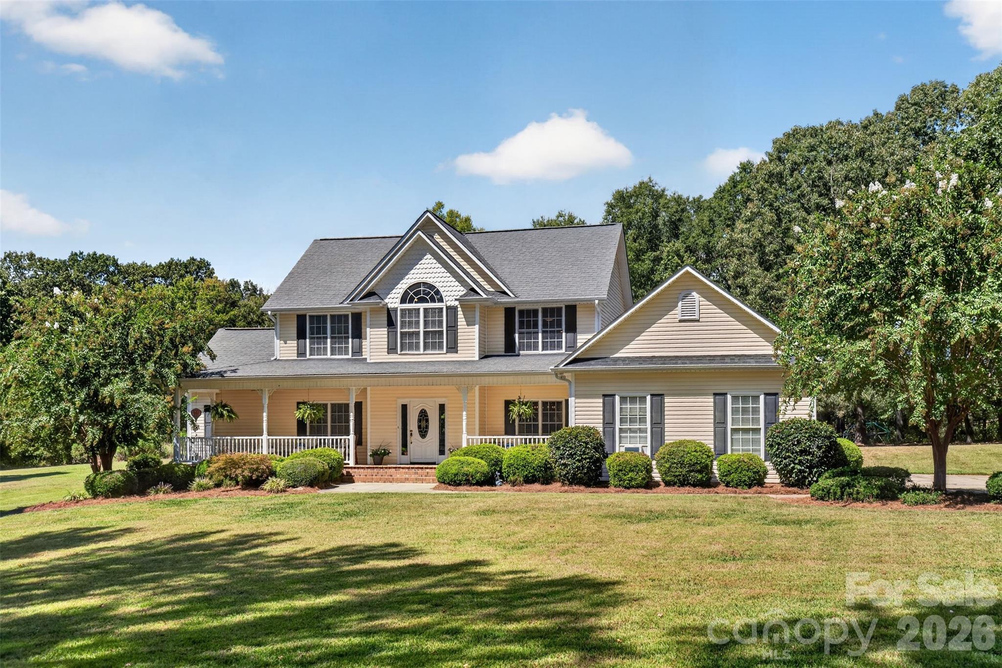Single Family Residence at 4043 Thompson Road, Lancaster, photo 3 of 38