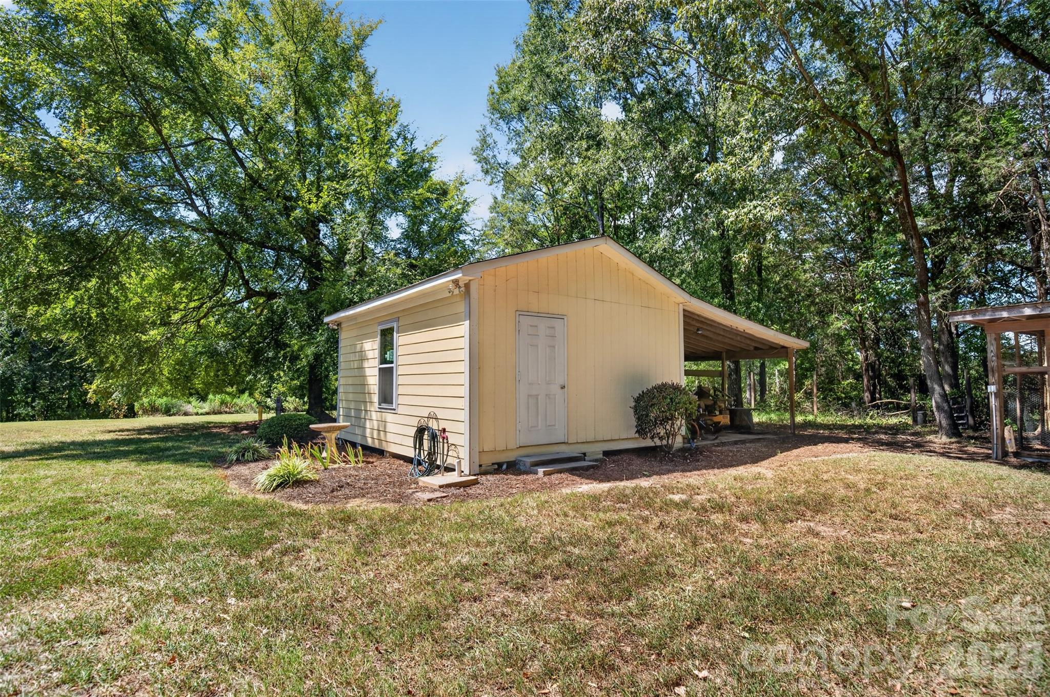 Single Family Residence at 4043 Thompson Road, Lancaster, photo 7 of 38