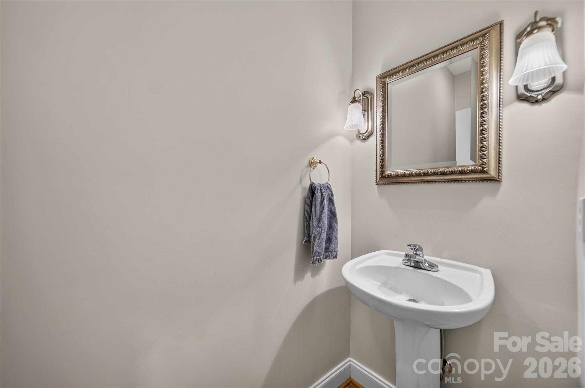 Single Family Residence at 4043 Thompson Road, Lancaster, photo 19 of 38