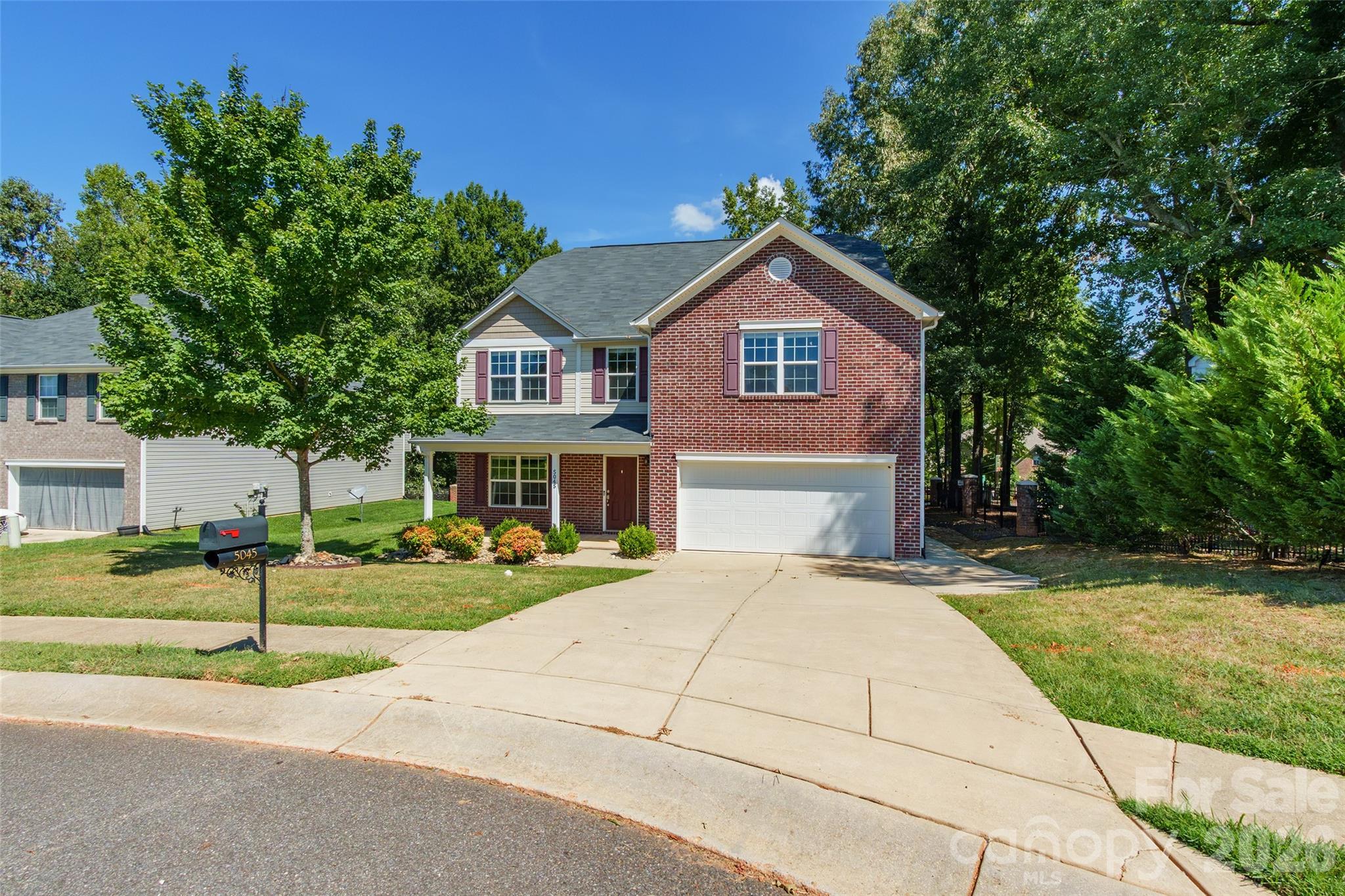 Single Family Residence at 5045 Ashley Place Drive, Bessemer City, photo 3 of 48