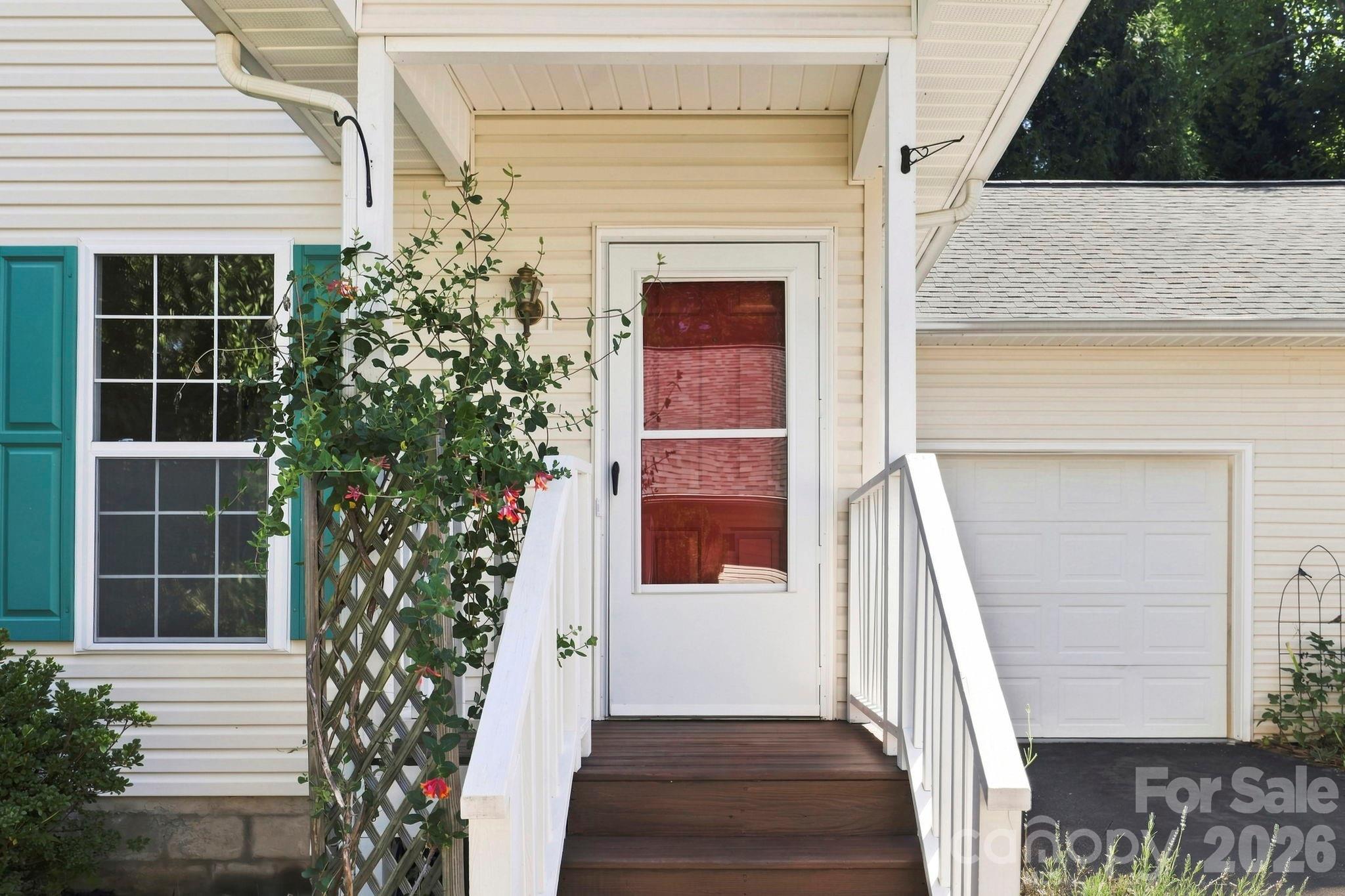 Townhouse at 8A Bent Grass Court, Black Mountain, photo 23 of 31