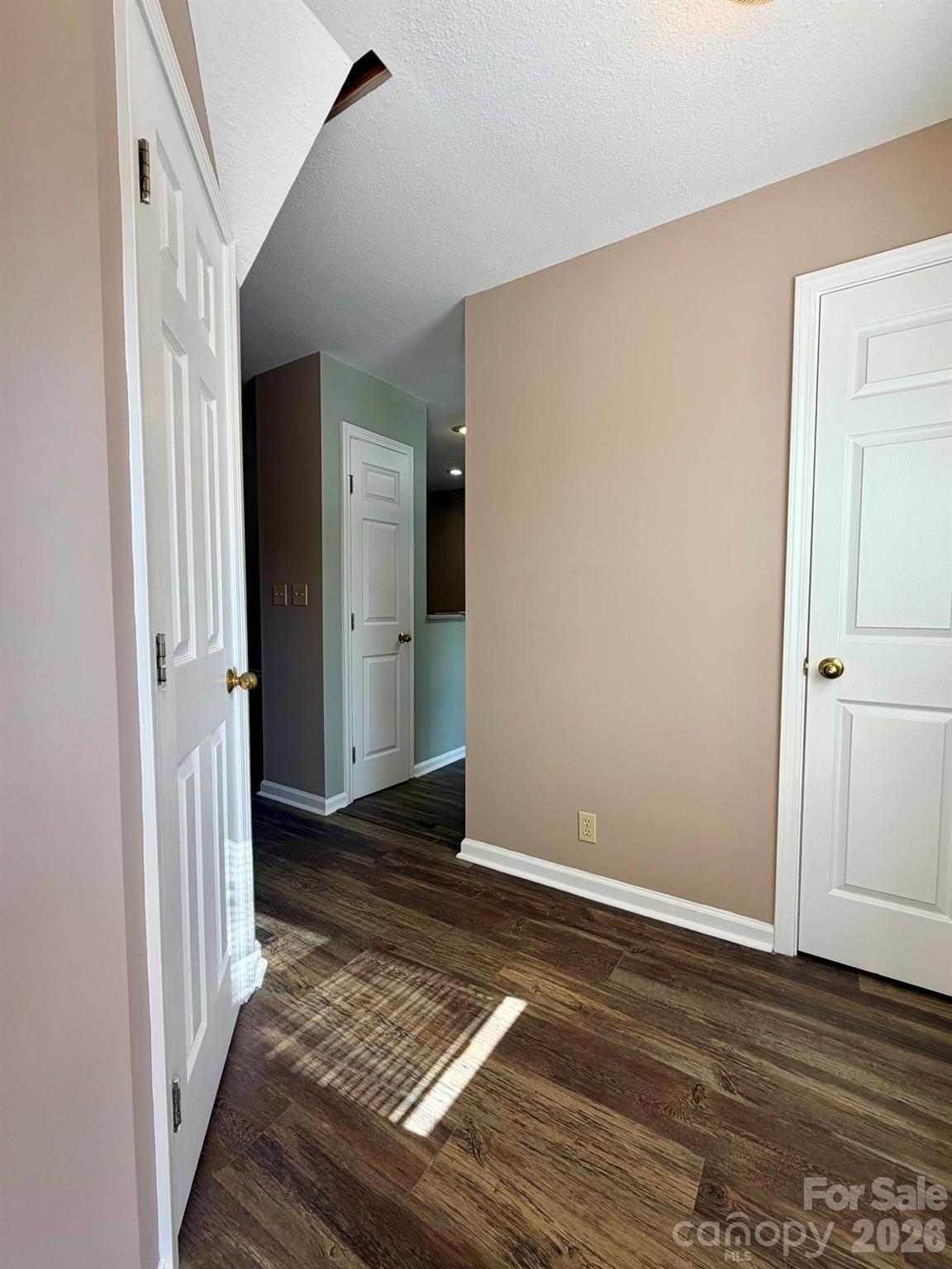 Condominium at 22 Willow Tree Run, Asheville, photo 4 of 45