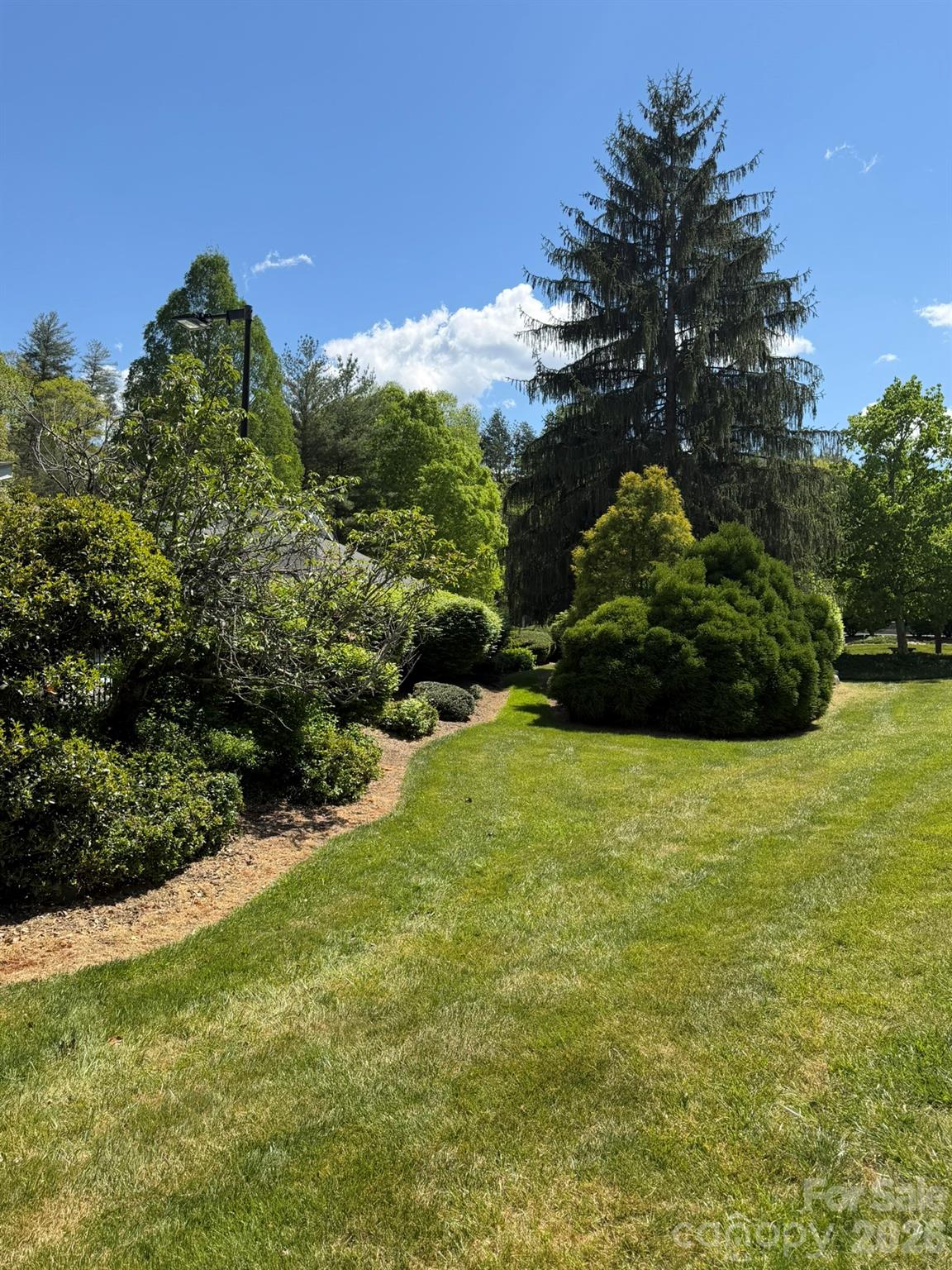 Condominium at 22 Willow Tree Run, Asheville, photo 34 of 45