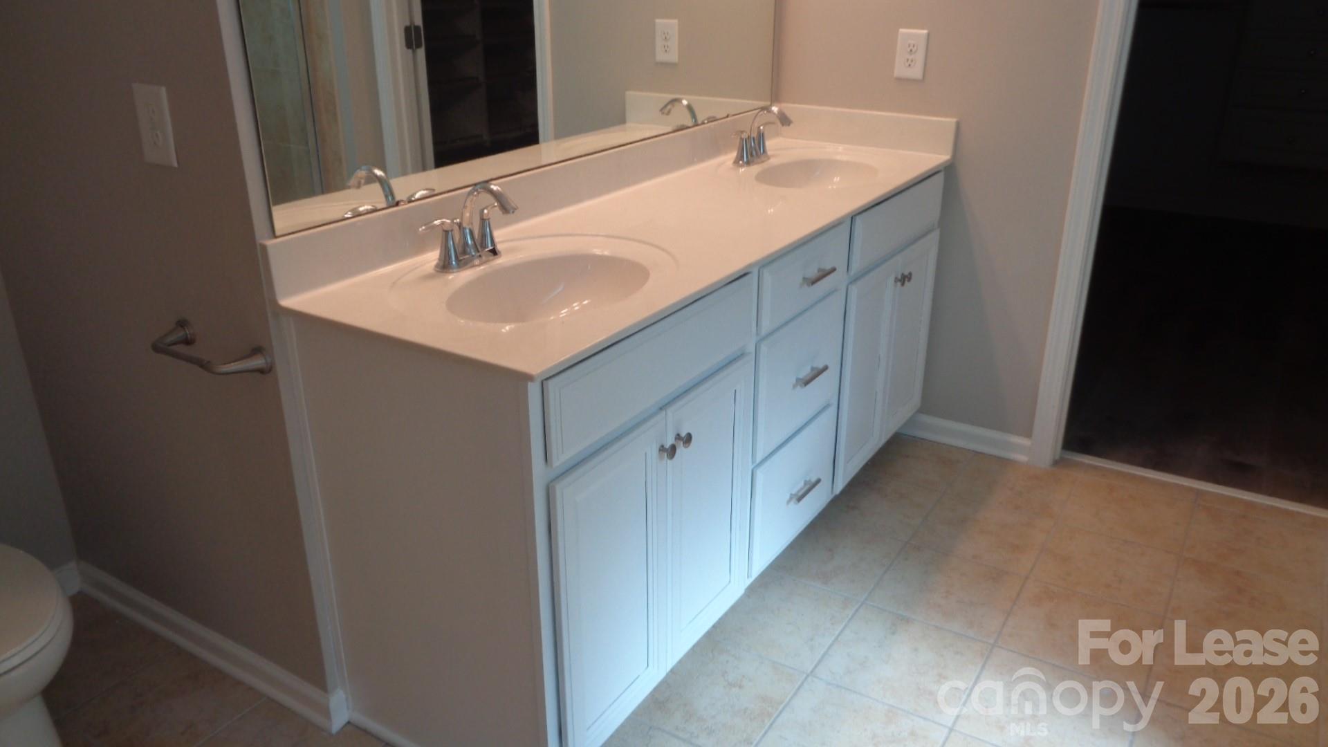 Single Family Residence at 2679 Southern Trace Drive, Waxhaw, photo 17 of 29