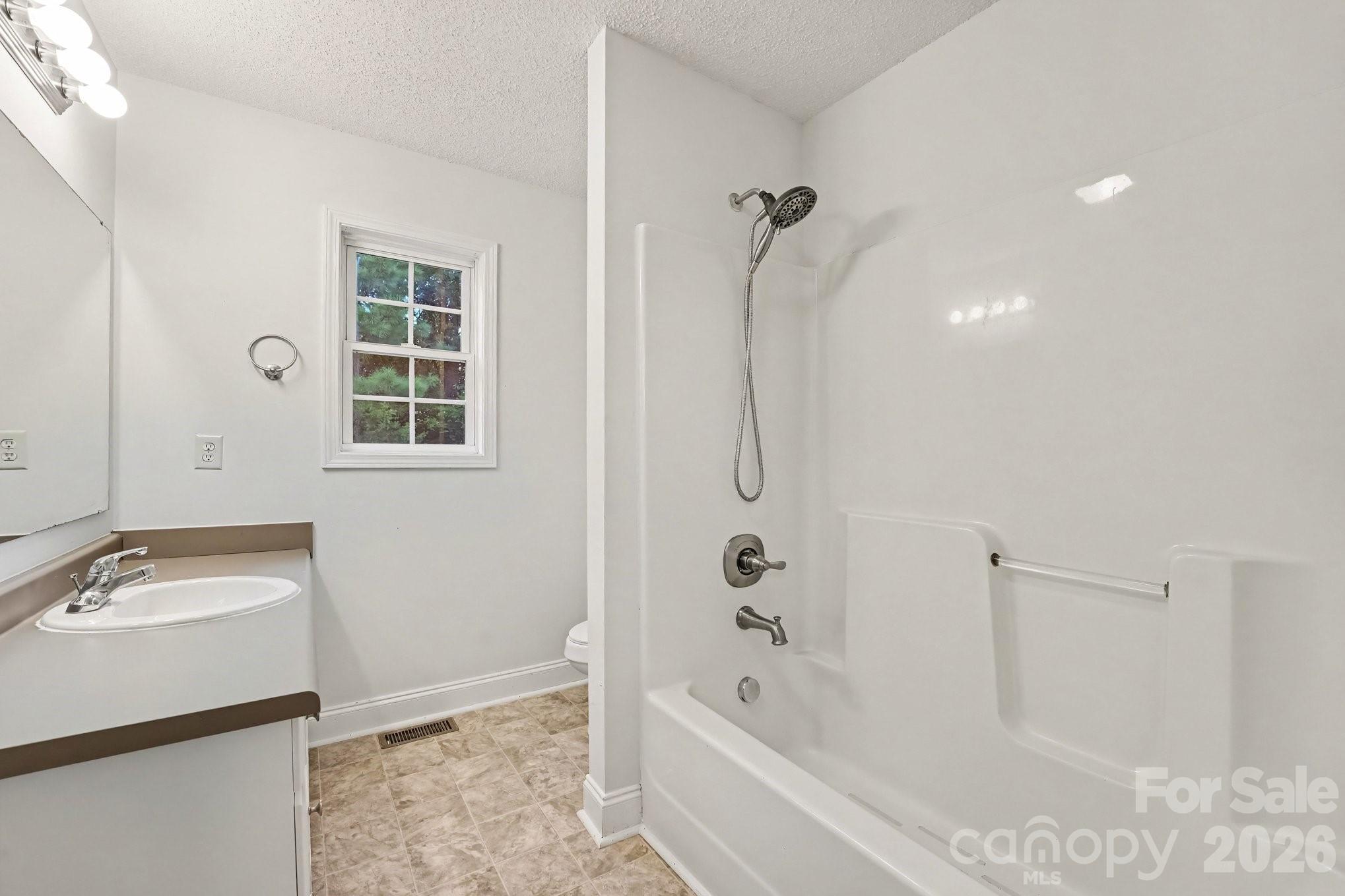 Single Family Residence at 4750 Dalena Drive, Claremont, photo 8 of 15