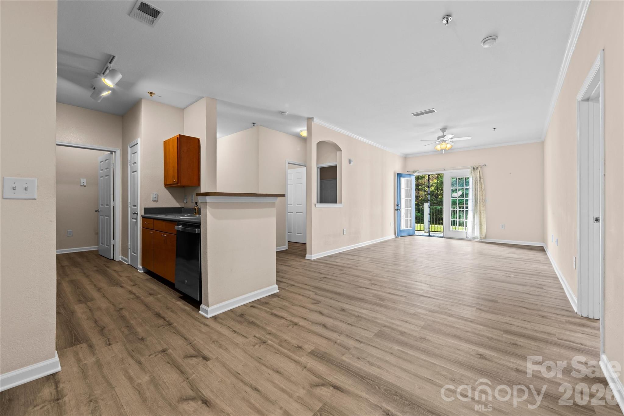 Condominium at 100 Vista Lake Drive, Candler, photo 7 of 33