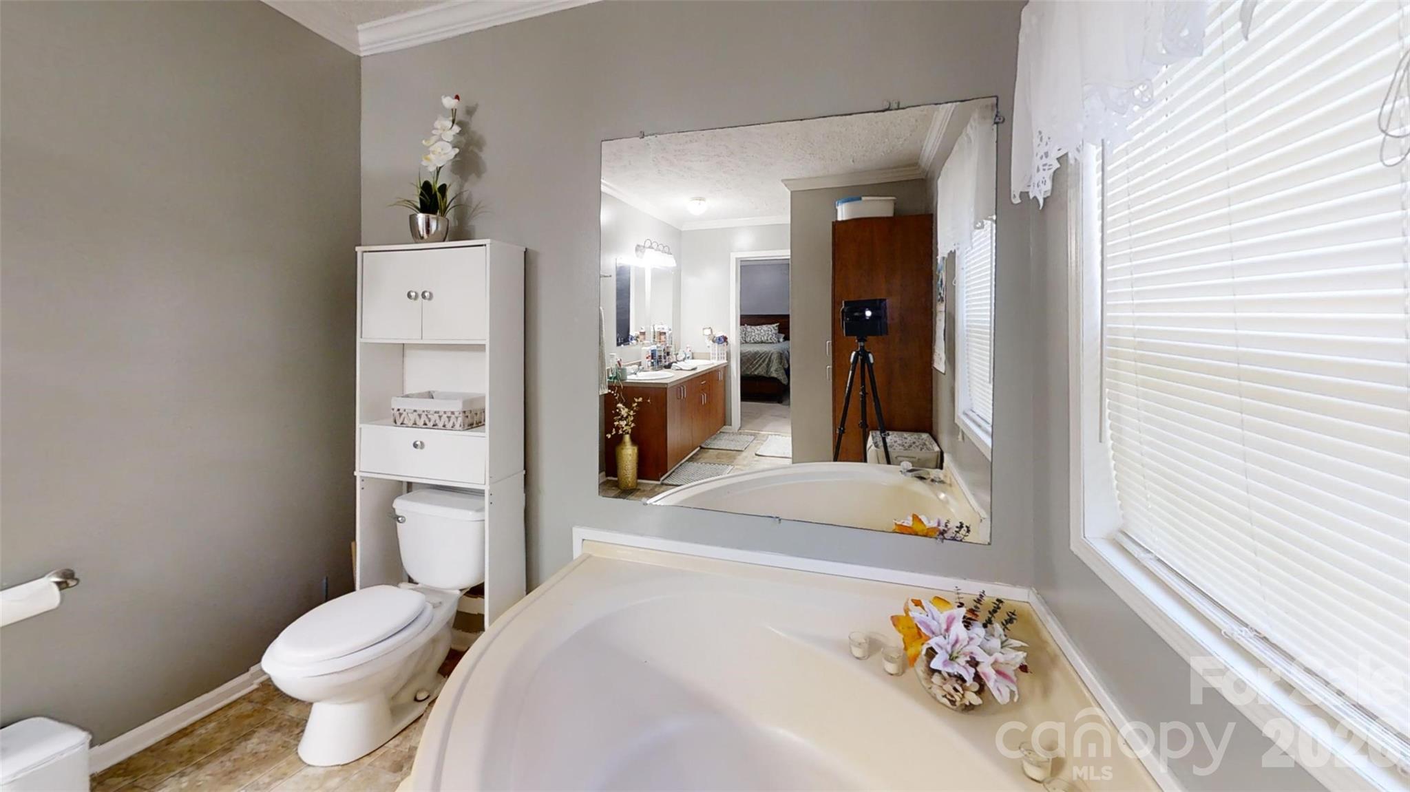 Single Family Residence at 109 Grand Acres Lane, Maiden, photo 12 of 22