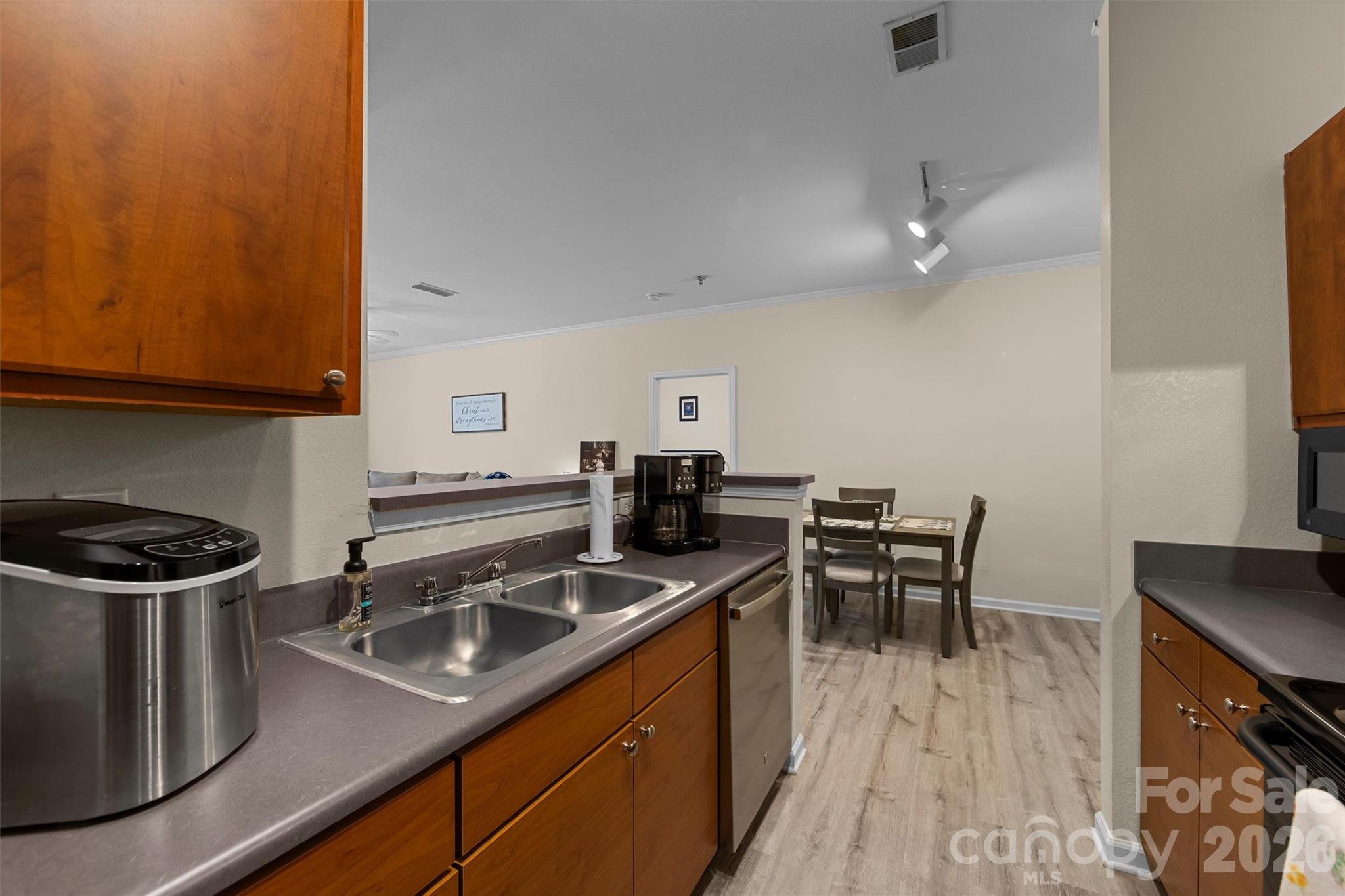 Condominium at 100 Vista Lake Drive, Candler, photo 13 of 33