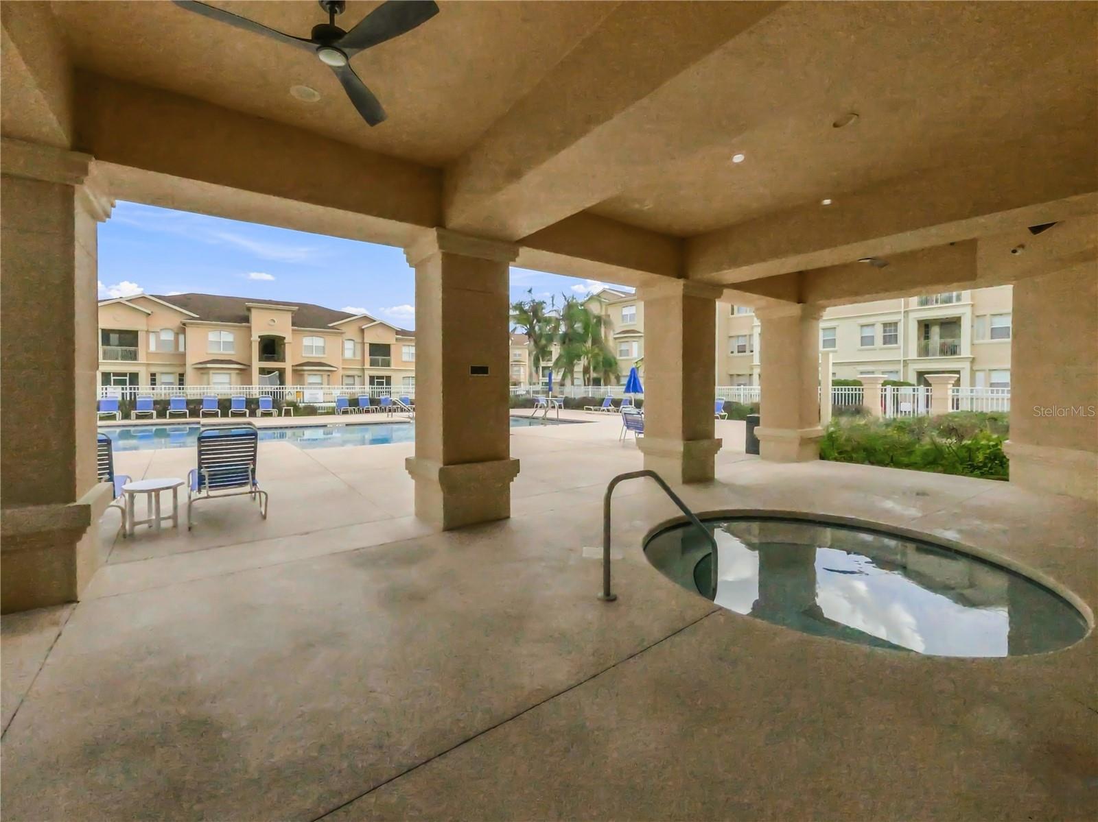 Pool and jacuzzi - 102 TERRACE RIDGE CIR #102, DAVENPORT