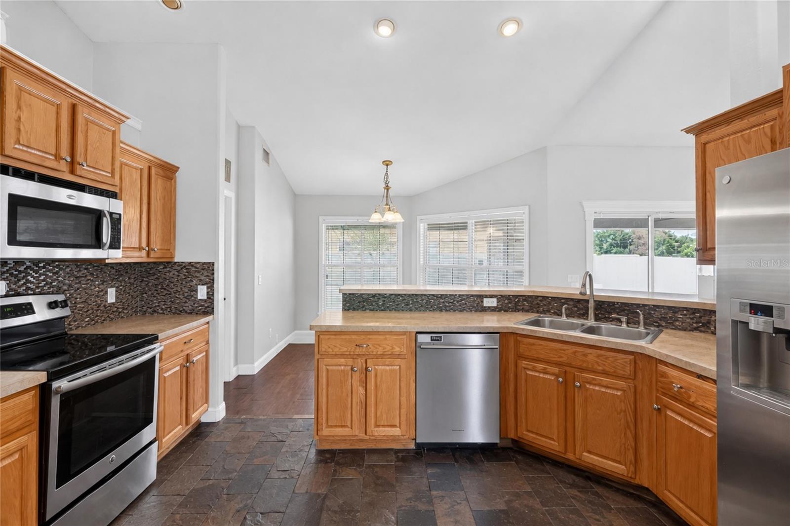 Single Family Residence at 304 BENTLEY OAKS BLVD, AUBURNDALE, photo 26 of 63