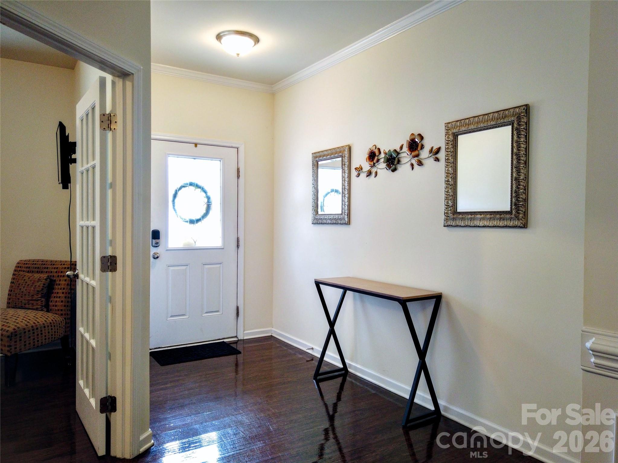 Single Family Residence at 113 Meadow Stream Drive, Mount Holly, photo 7 of 48