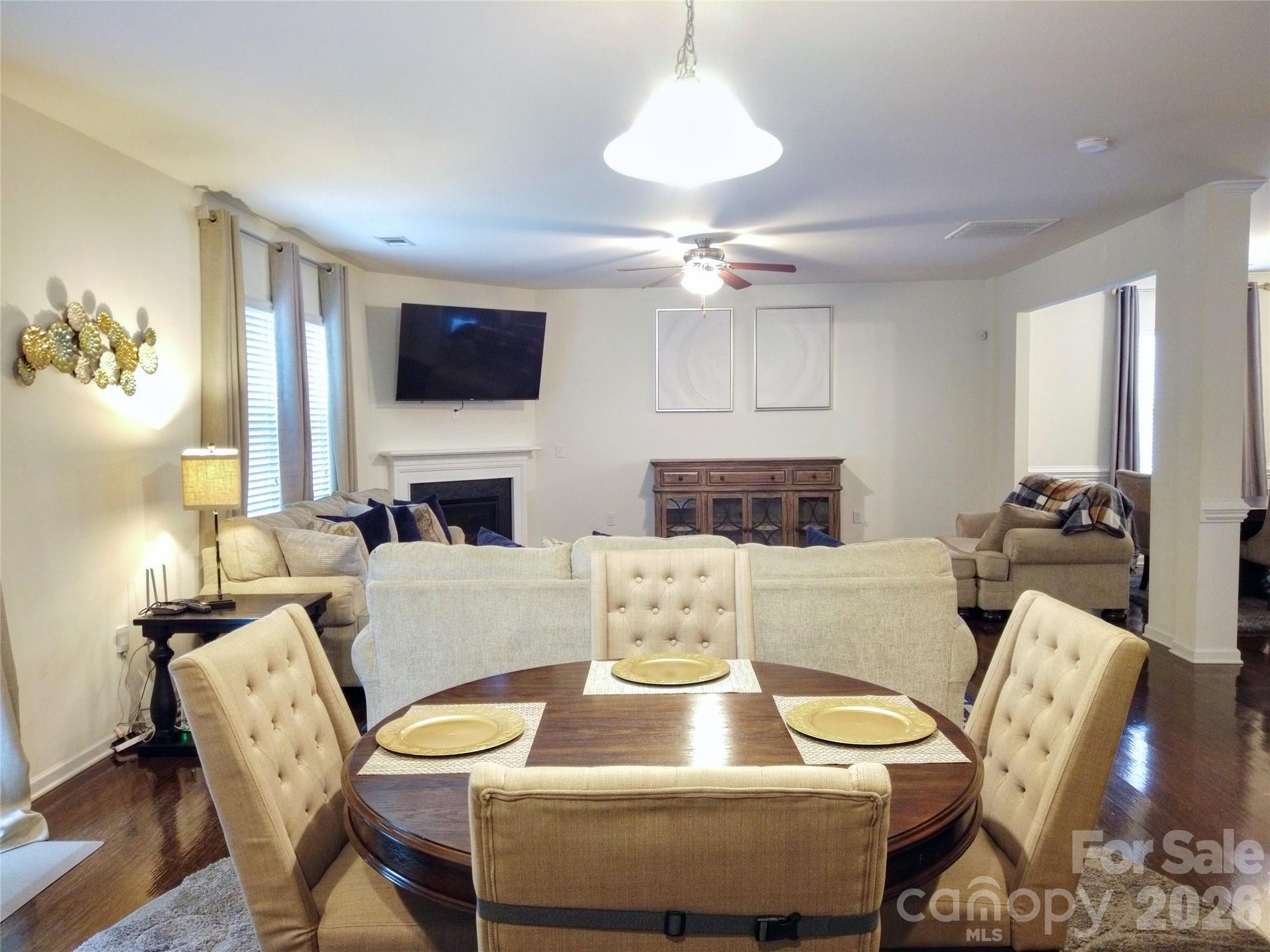 Single Family Residence at 113 Meadow Stream Drive, Mount Holly, photo 17 of 48