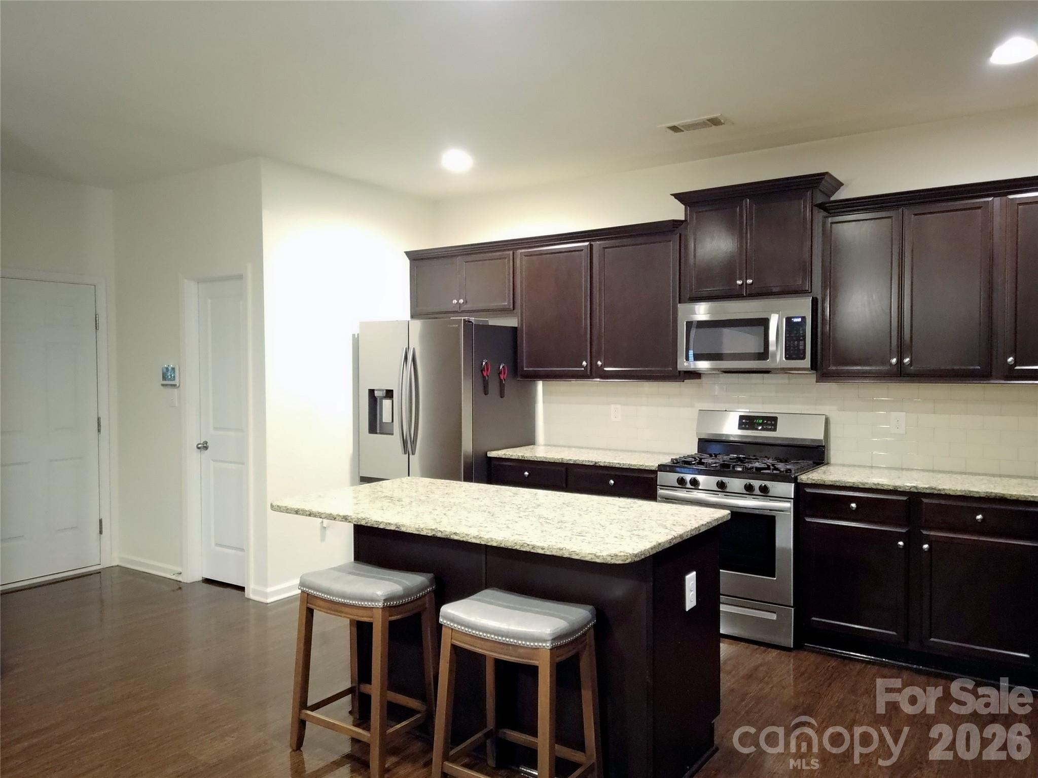 Single Family Residence at 113 Meadow Stream Drive, Mount Holly, photo 21 of 48