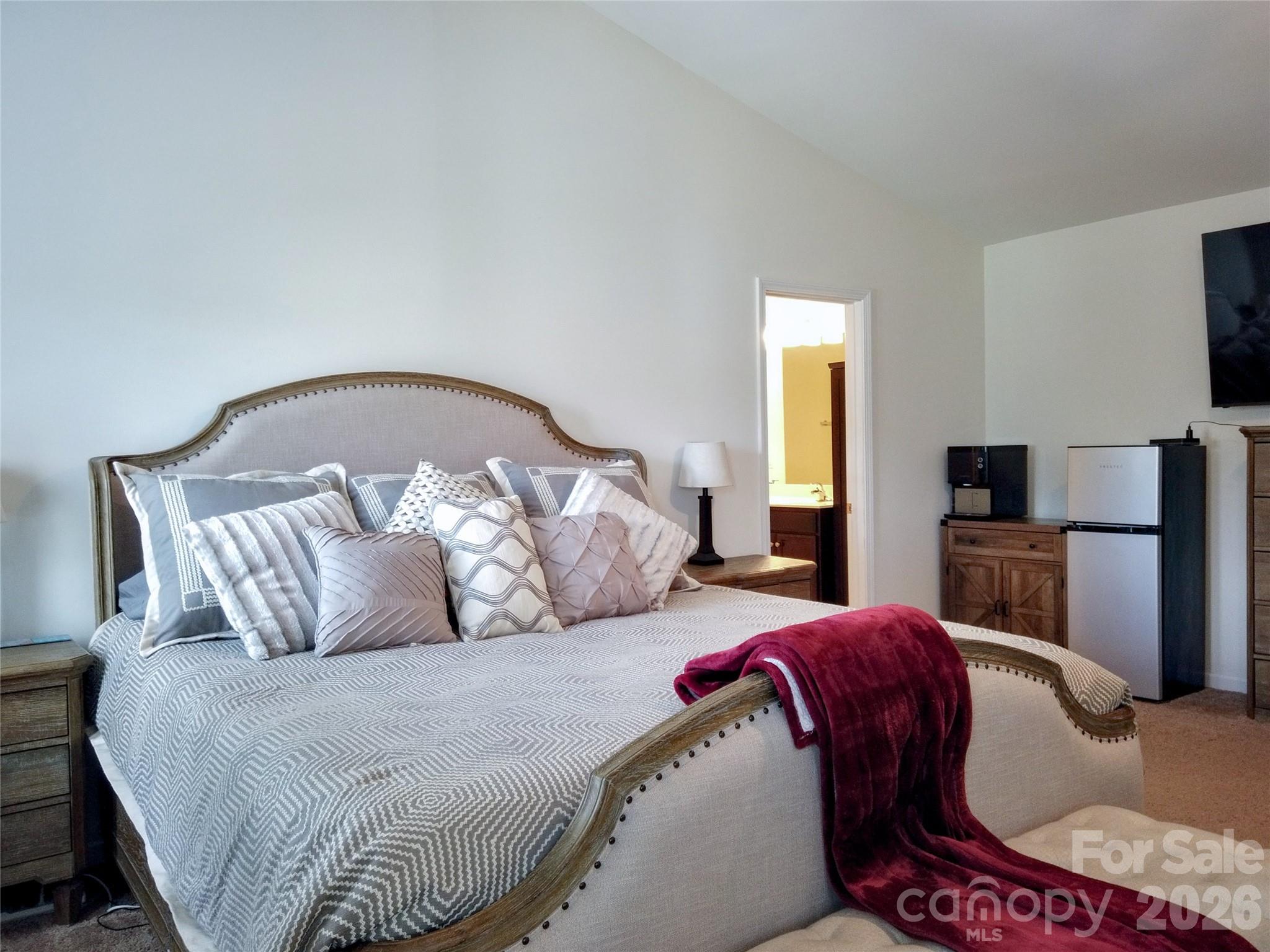 Single Family Residence at 113 Meadow Stream Drive, Mount Holly, photo 27 of 48