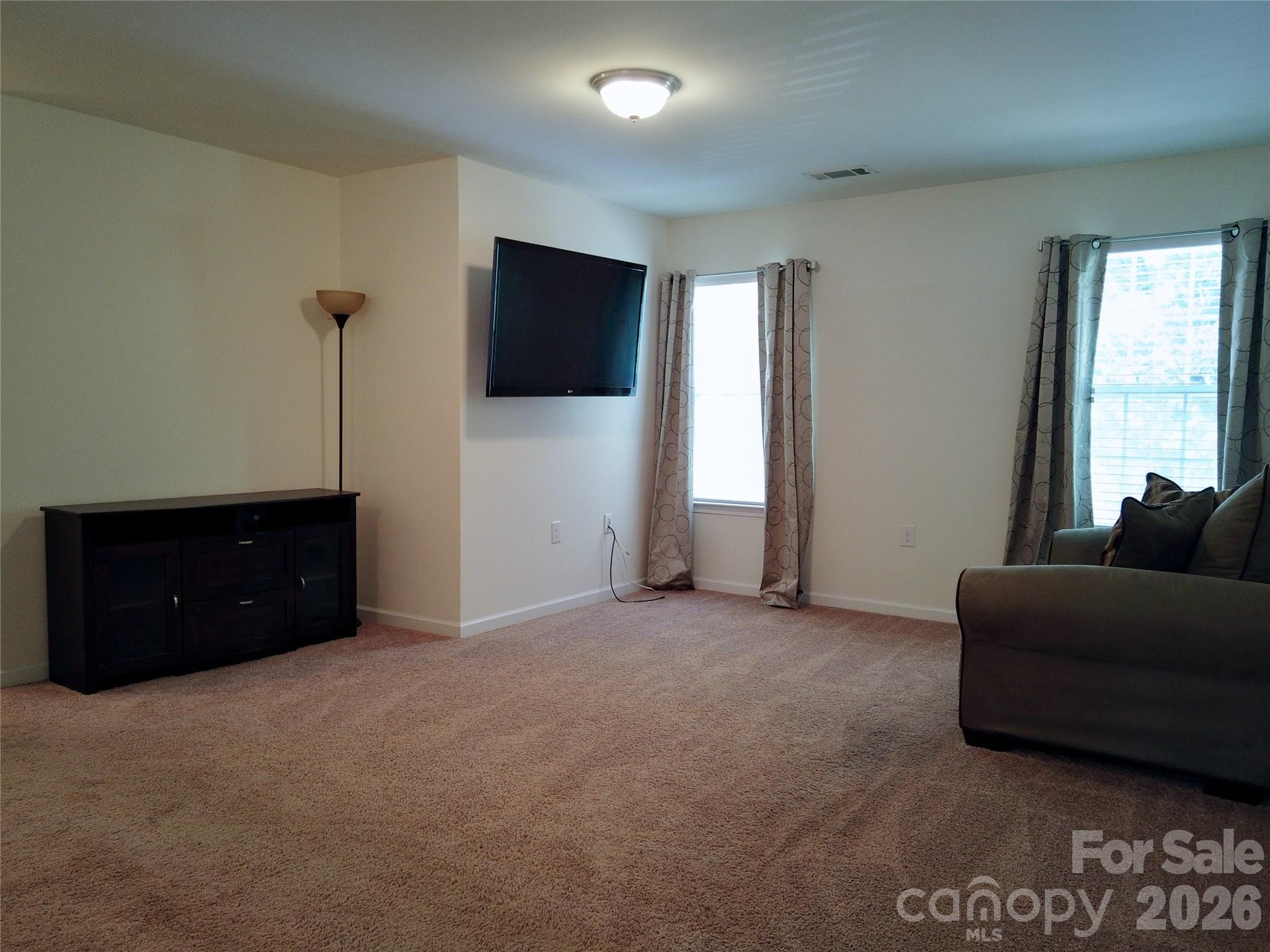 Single Family Residence at 113 Meadow Stream Drive, Mount Holly, photo 32 of 48