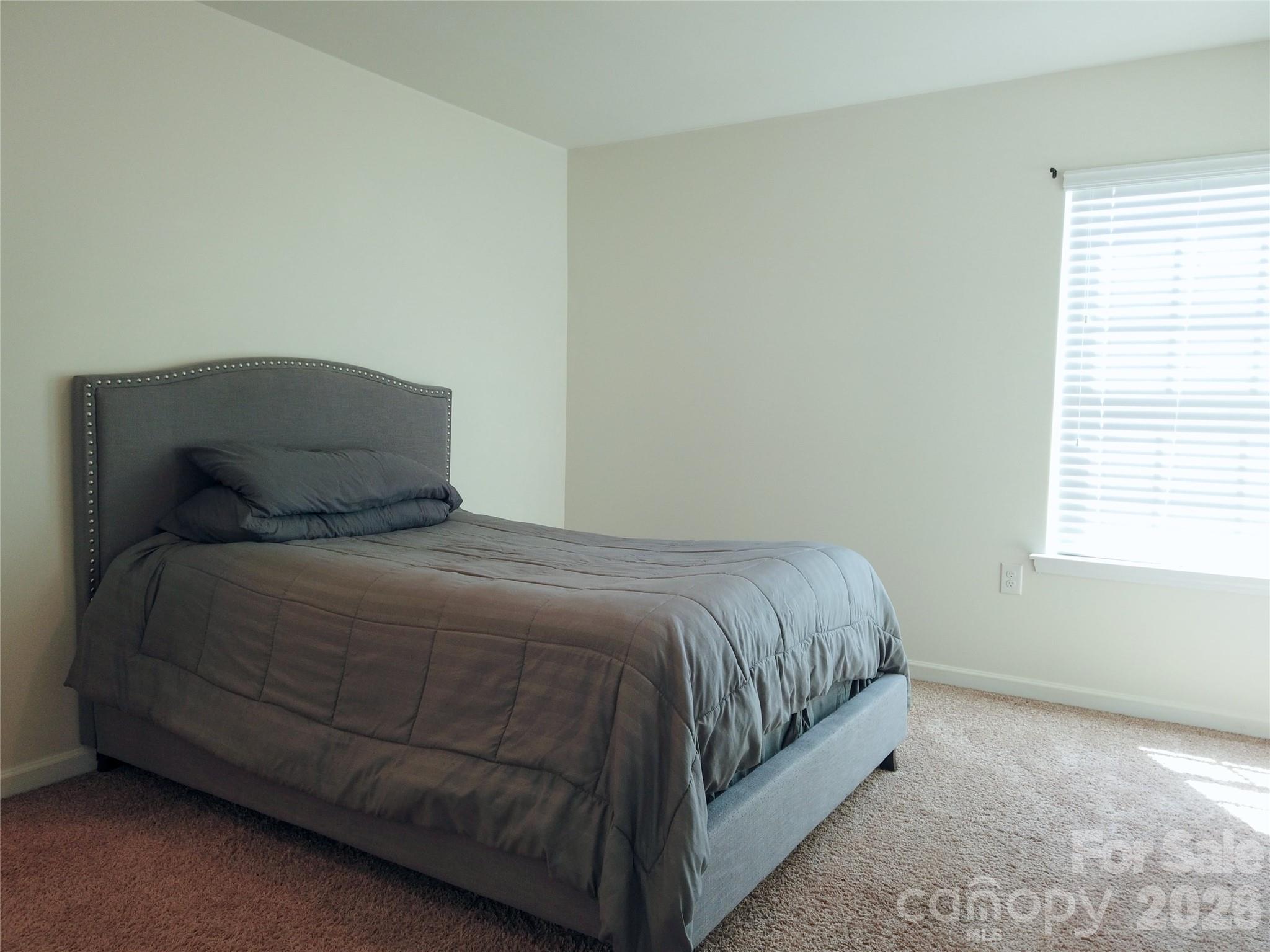 Single Family Residence at 113 Meadow Stream Drive, Mount Holly, photo 35 of 48