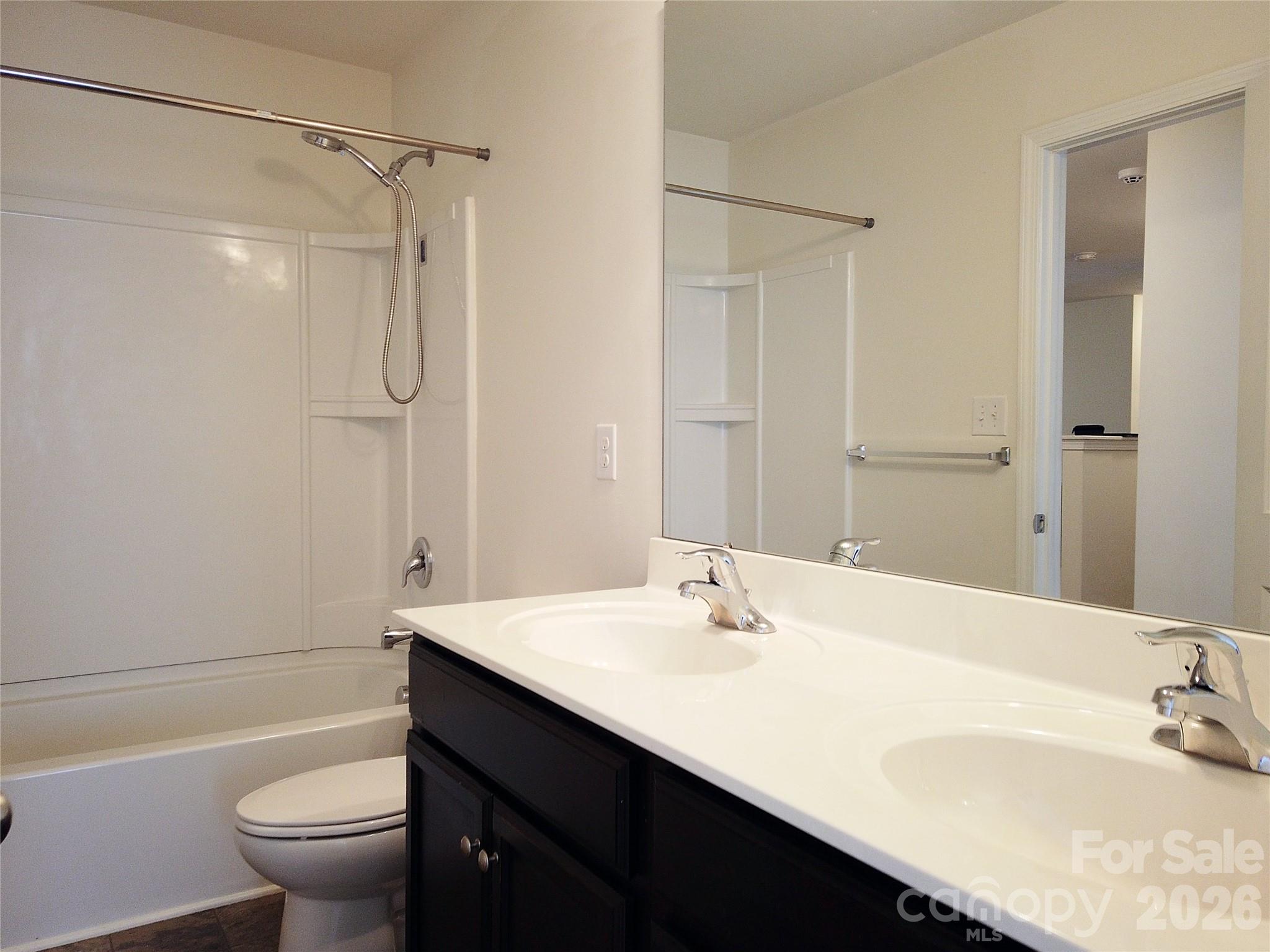 Single Family Residence at 113 Meadow Stream Drive, Mount Holly, photo 42 of 48