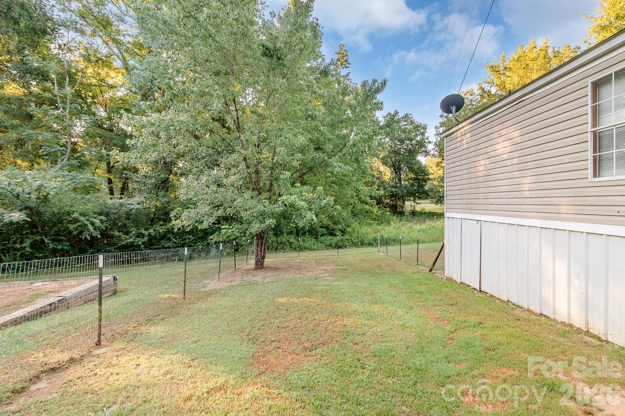 Single Family Residence at 185 Coot Sistare Road, Lancaster, photo 10 of 40