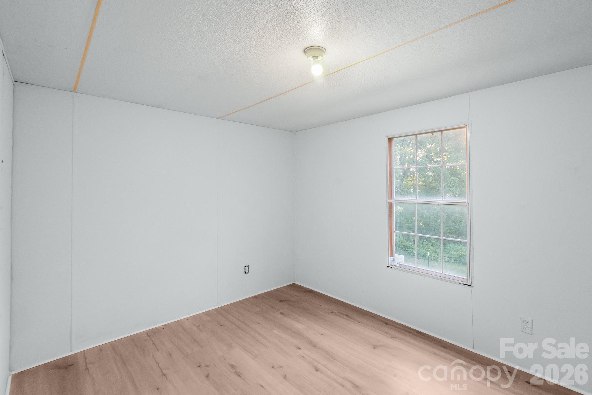 Single Family Residence at 185 Coot Sistare Road, Lancaster, photo 21 of 40