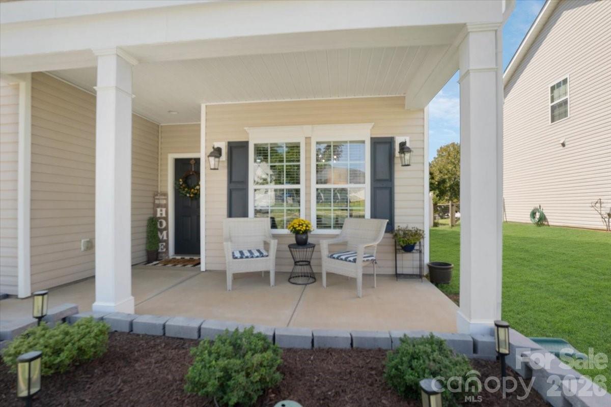 Single Family Residence at 4007 Clover Road NW, Concord, photo 4 of 43