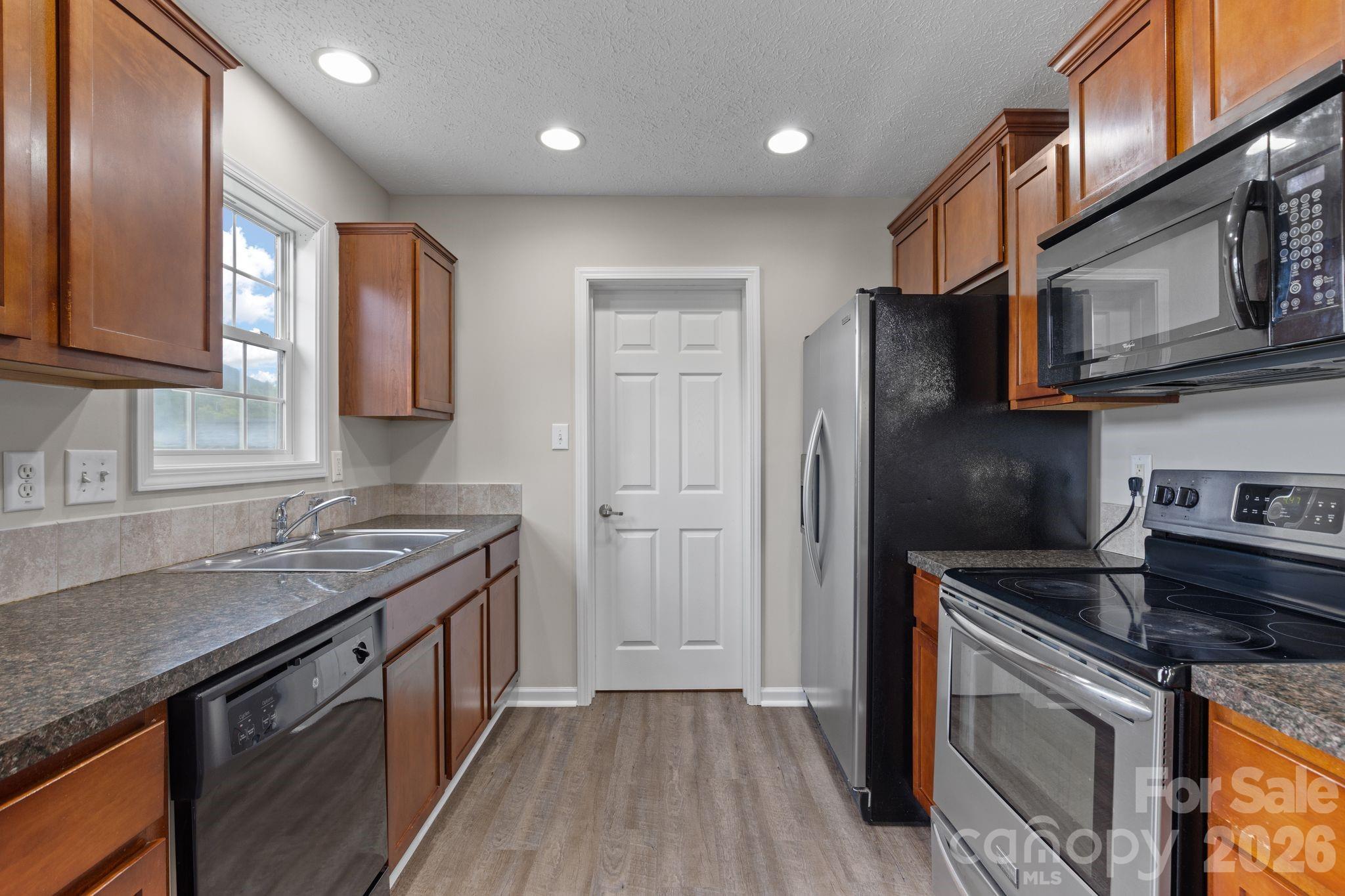 Single Family Residence at 78 W Newberry Drive, Fletcher, photo 9 of 27
