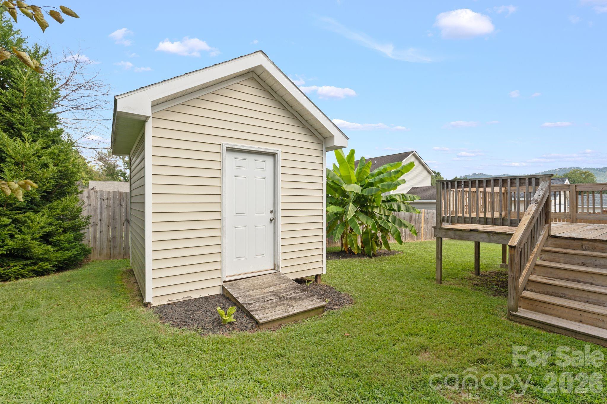 Single Family Residence at 78 W Newberry Drive, Fletcher, photo 20 of 27