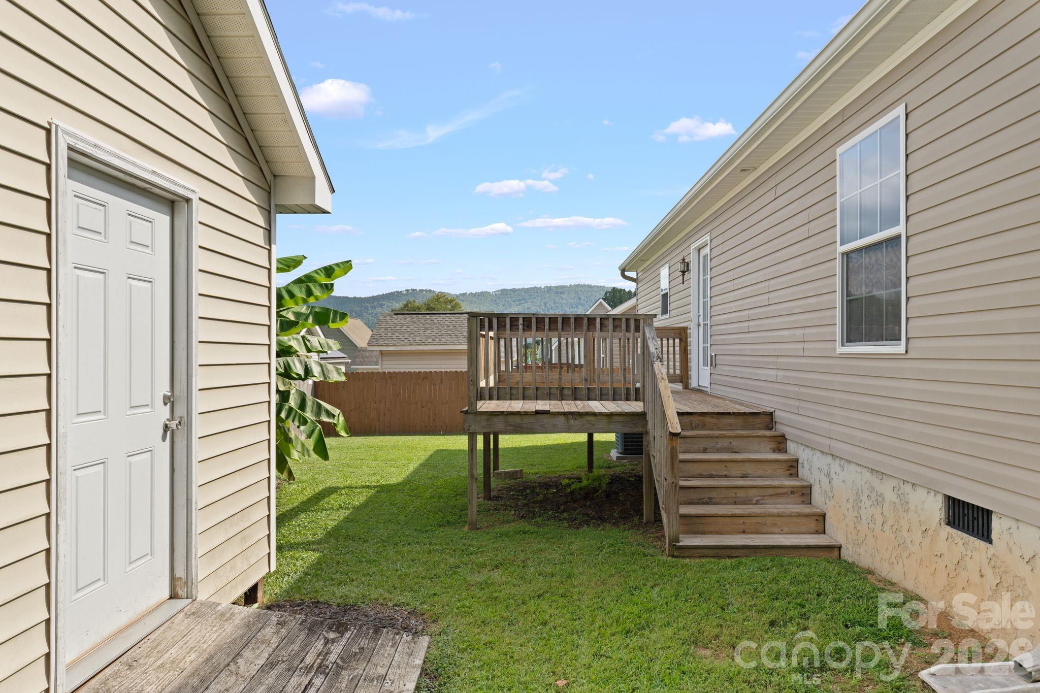 Single Family Residence at 78 W Newberry Drive, Fletcher, photo 21 of 27
