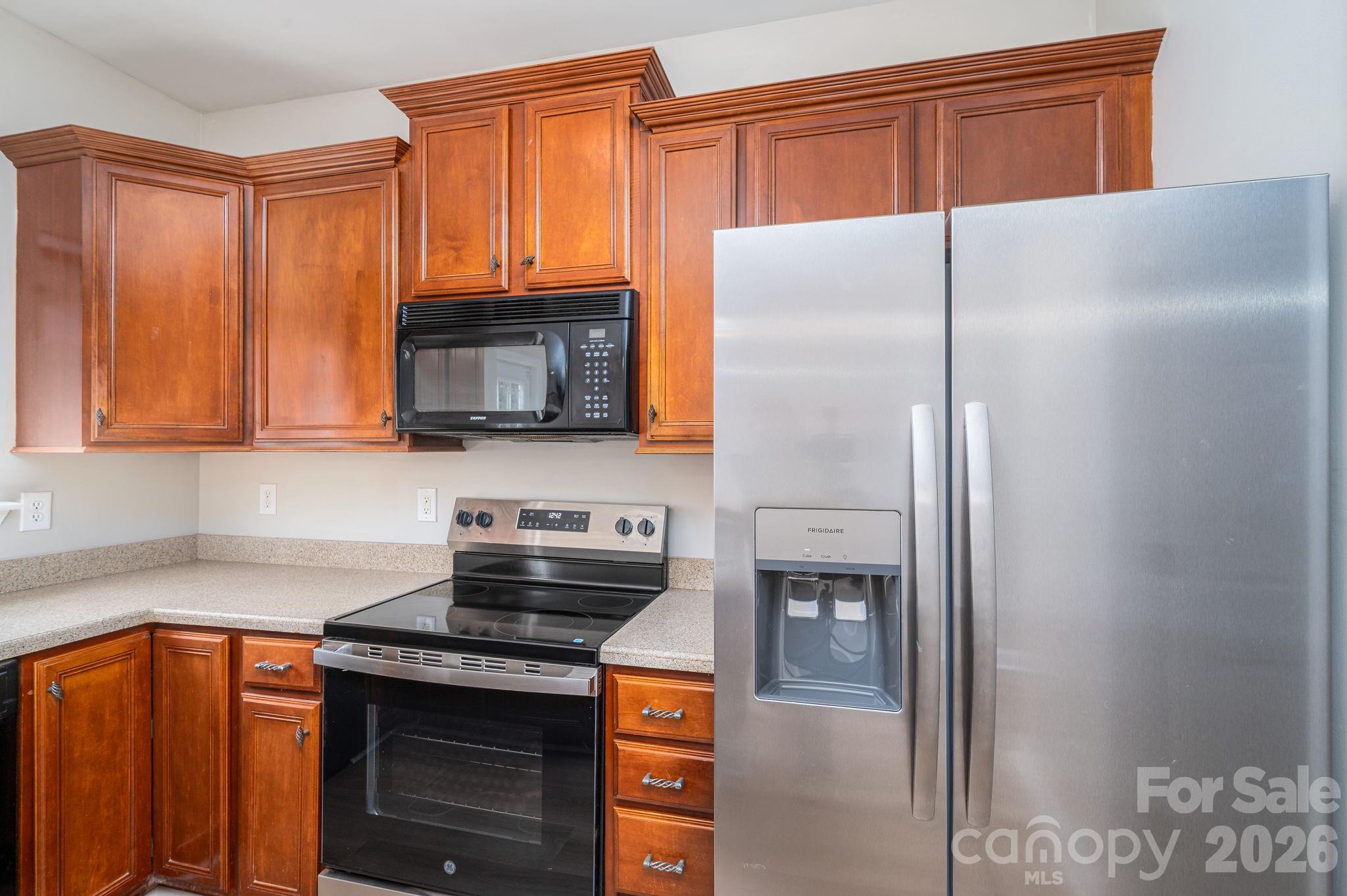 Townhouse at 233 Southgate Lane, Mount Holly, photo 9 of 43