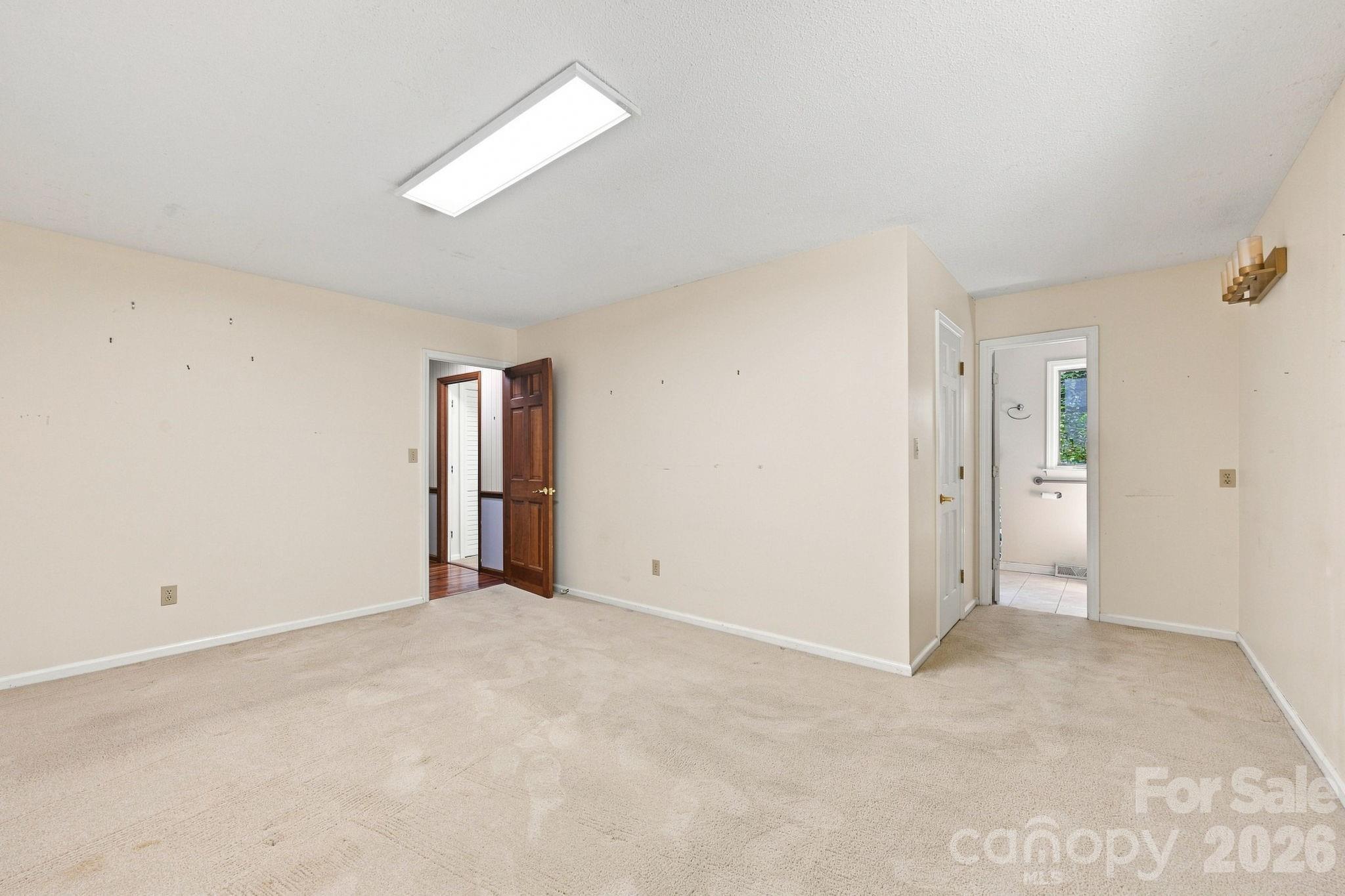 Primary Bedroom with En-Suite - 19317 Davidson Concord Road, Davidson