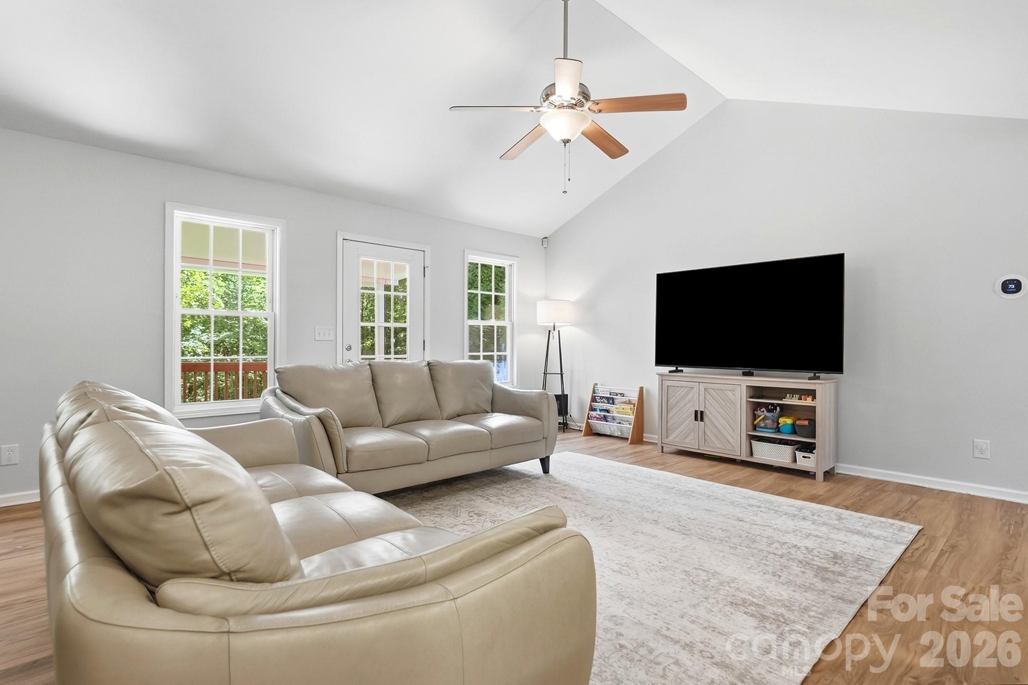 Single Family Residence at 6530 Fly A Way Drive, Denver, photo 9 of 37