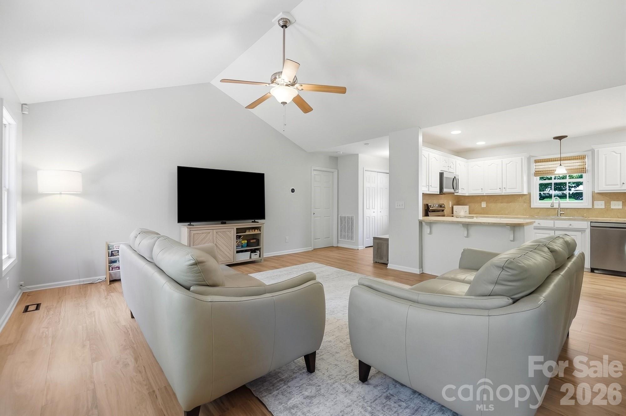 Single Family Residence at 6530 Fly A Way Drive, Denver, photo 10 of 37
