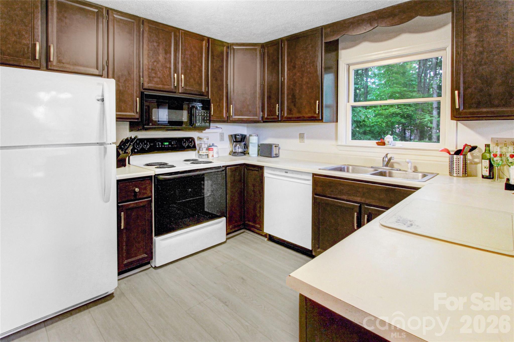 Condominium at 73 Toxaway Views Drive, Lake Toxaway, photo 18 of 42