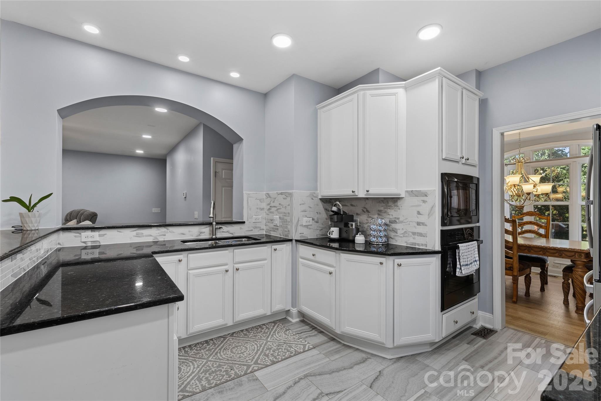 Single Family Residence at 2612 Albatross Lane, Matthews, photo 3 of 33