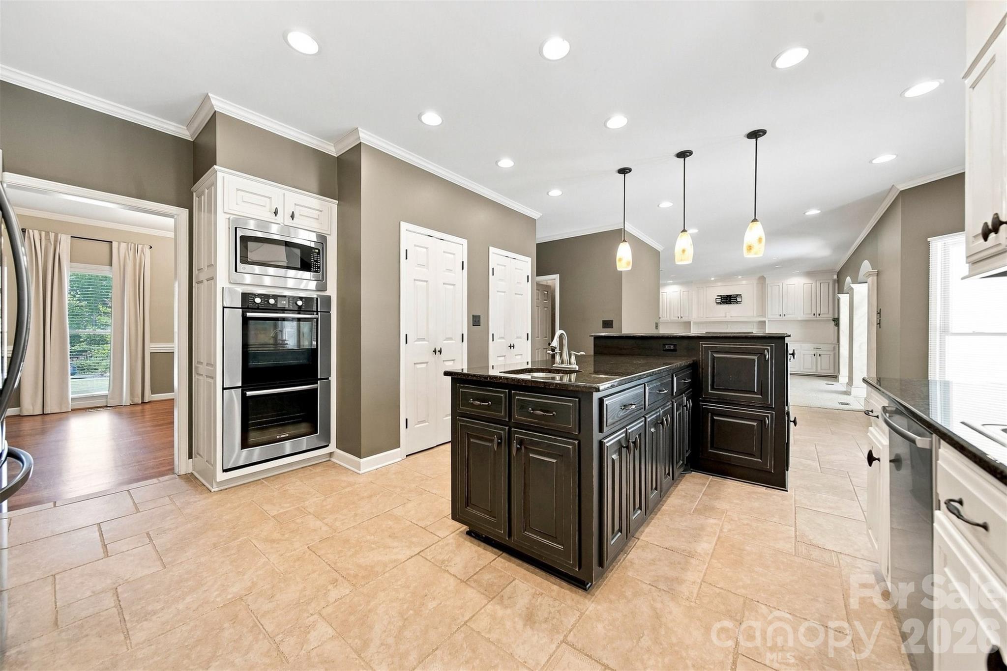 Single Family Residence at 555 19th Avenue Lane NW, Hickory, photo 14 of 48