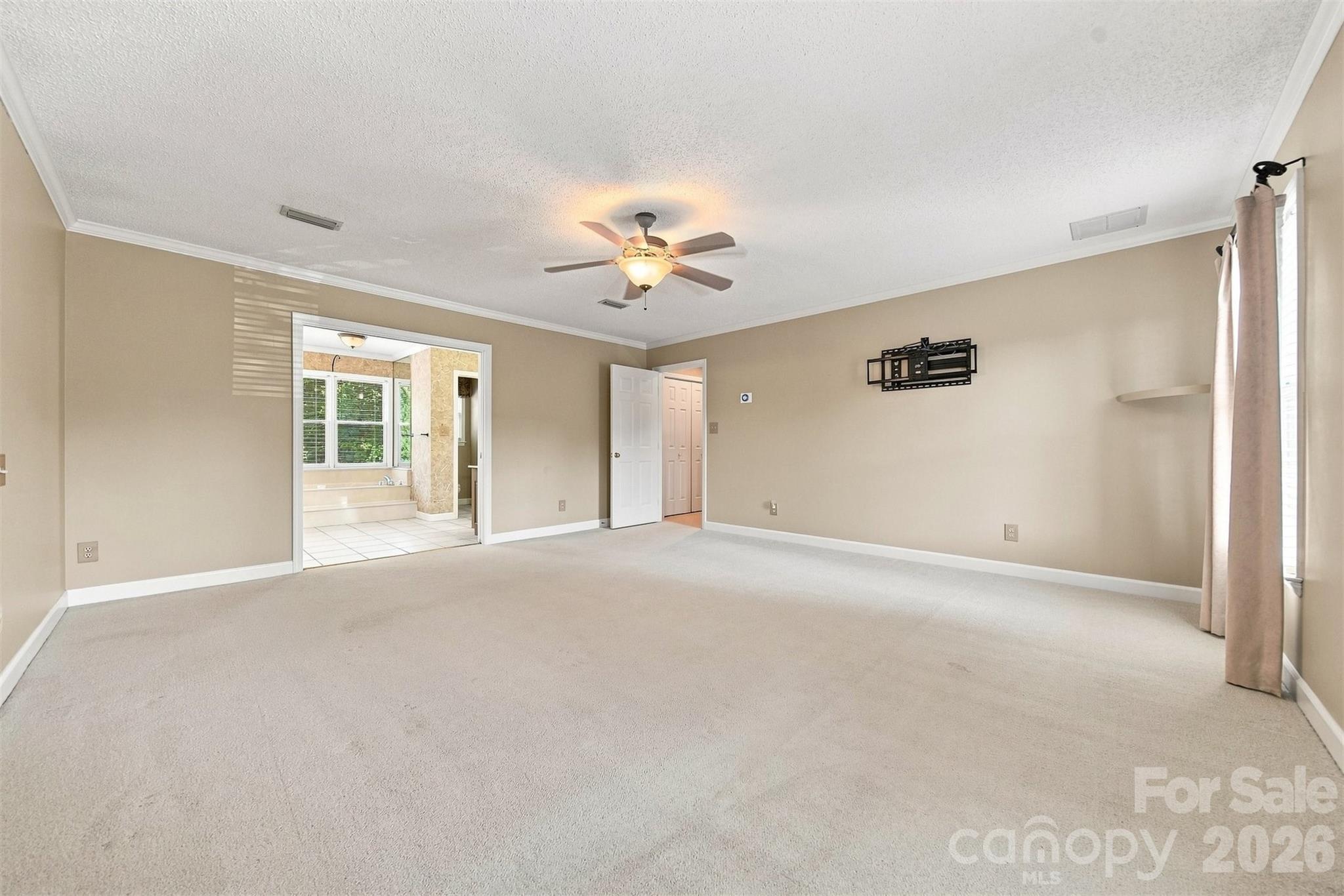 Single Family Residence at 555 19th Avenue Lane NW, Hickory, photo 19 of 48