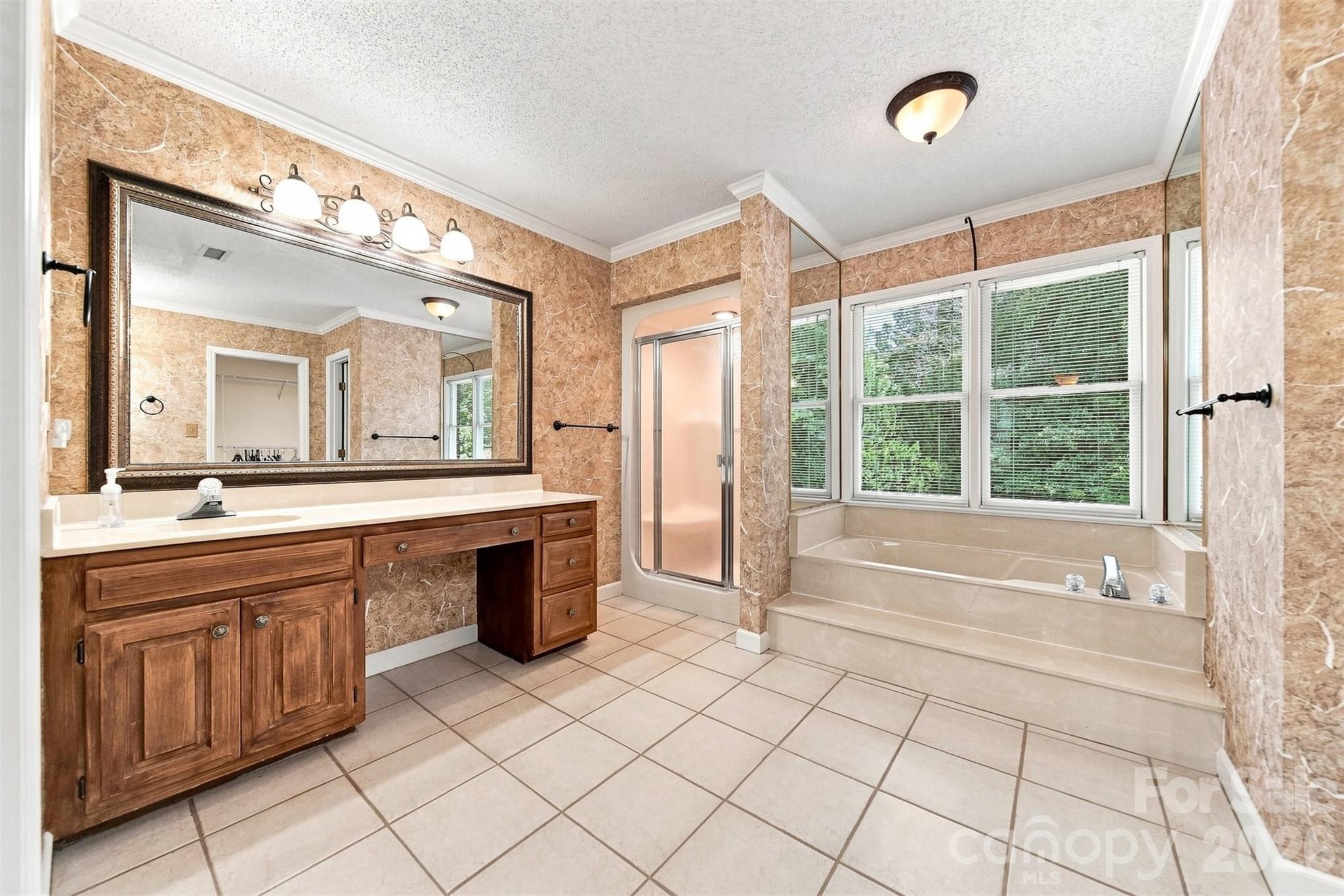 Single Family Residence at 555 19th Avenue Lane NW, Hickory, photo 22 of 48