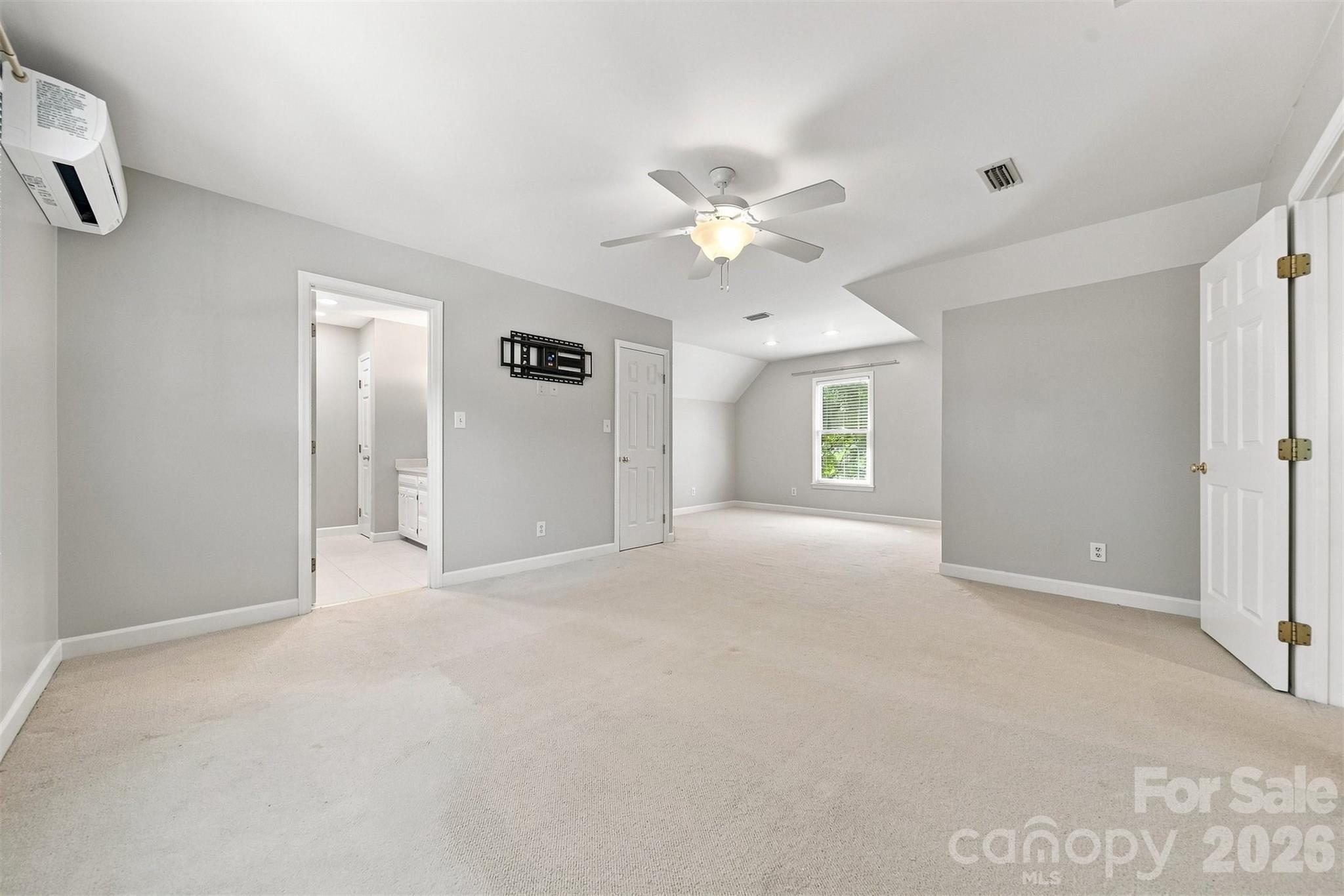 Single Family Residence at 555 19th Avenue Lane NW, Hickory, photo 26 of 48