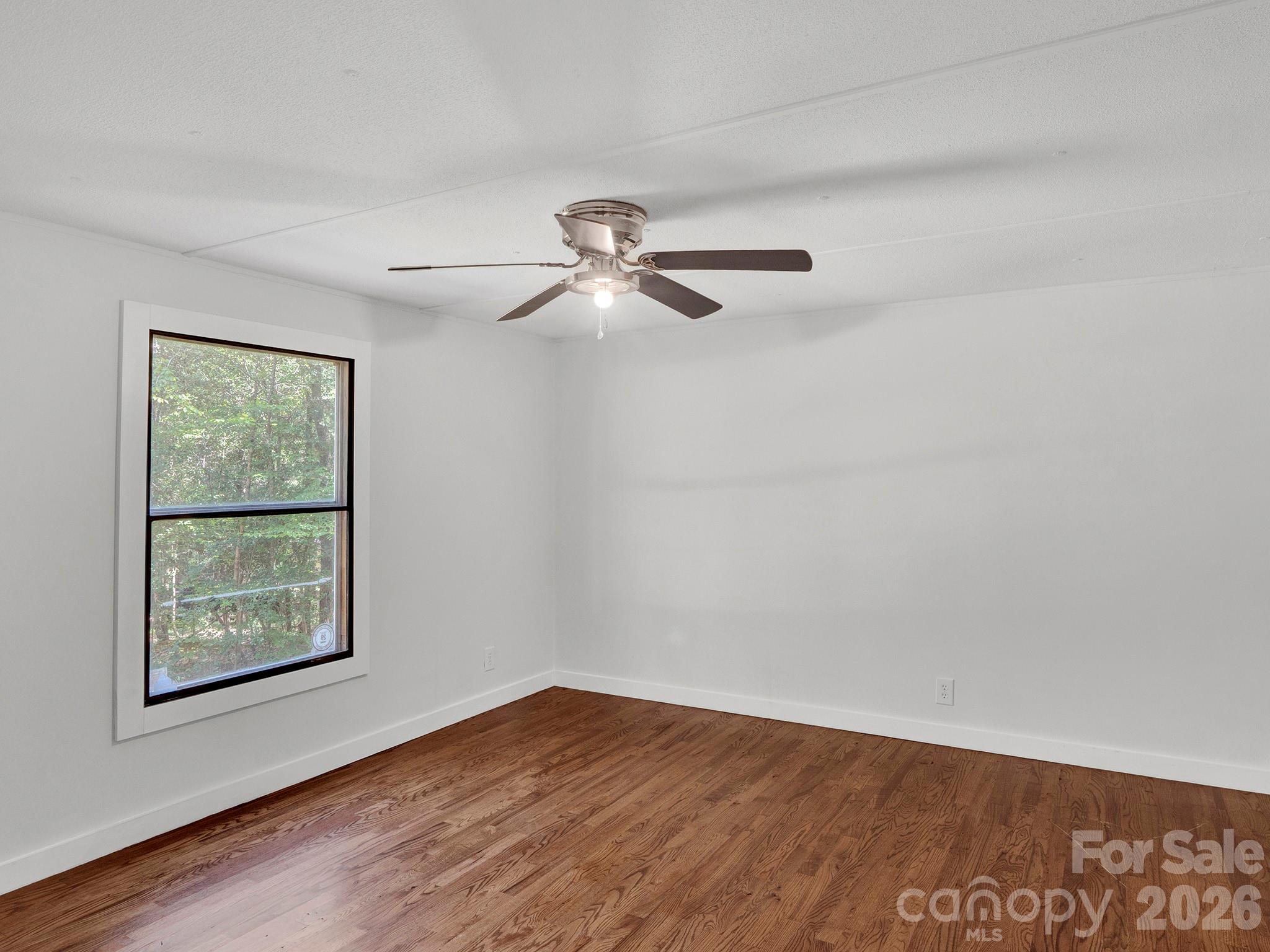 Single Family Residence at 6303 Griffin Road, Lancaster, photo 11 of 31