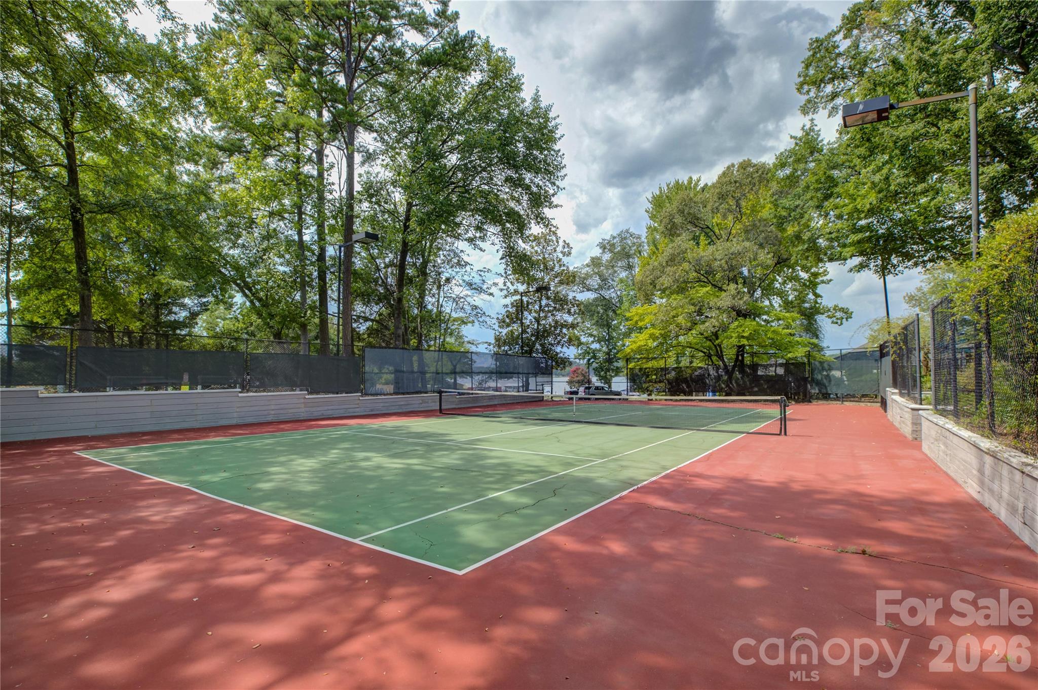 Community tennis ct - 946 Lake Club Drive, Rock Hill