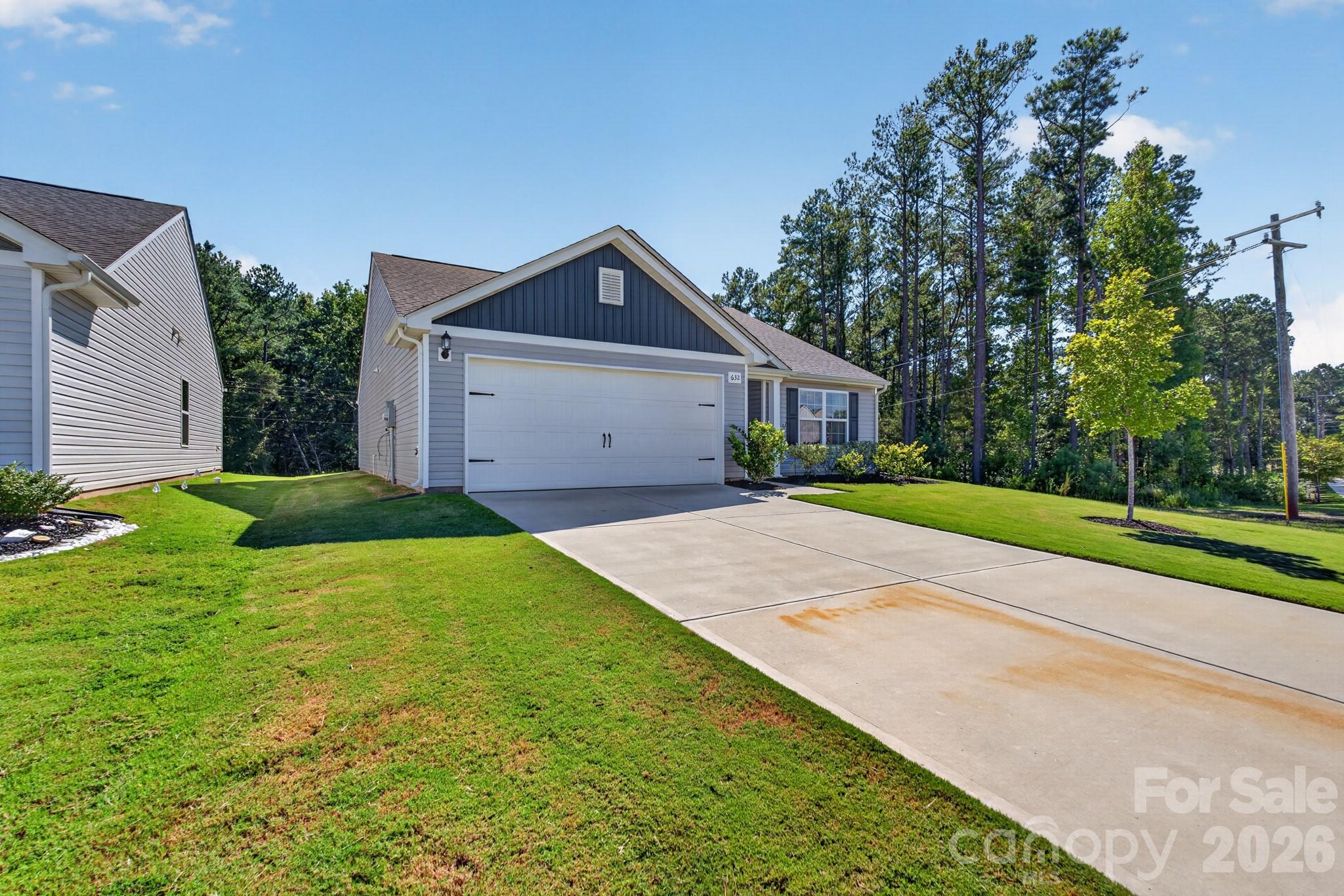 Single Family Residence at 632 Lancelot Drive, Richburg, photo 2 of 41