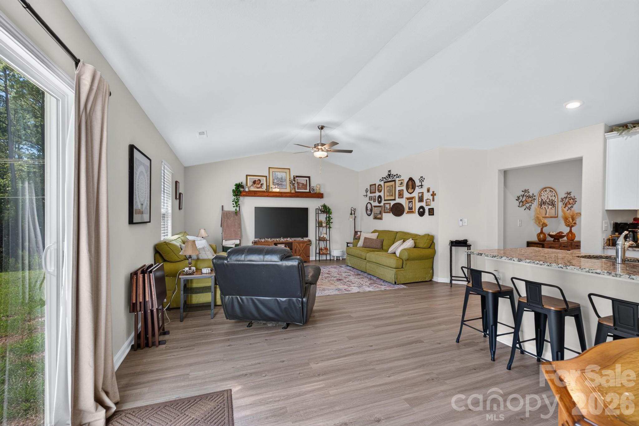 Single Family Residence at 632 Lancelot Drive, Richburg, photo 18 of 41